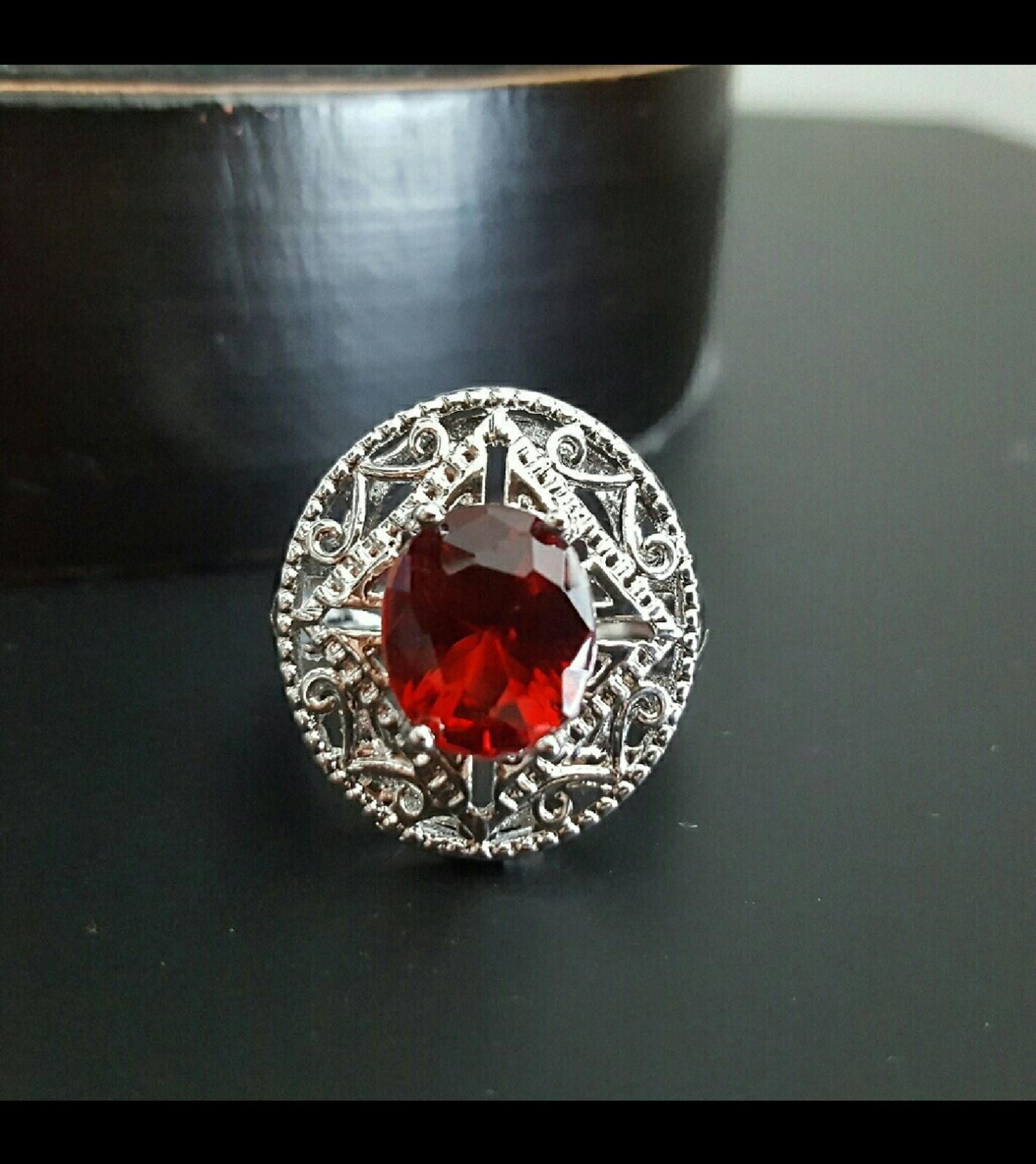 Crown Head Light Siam CZ Ring