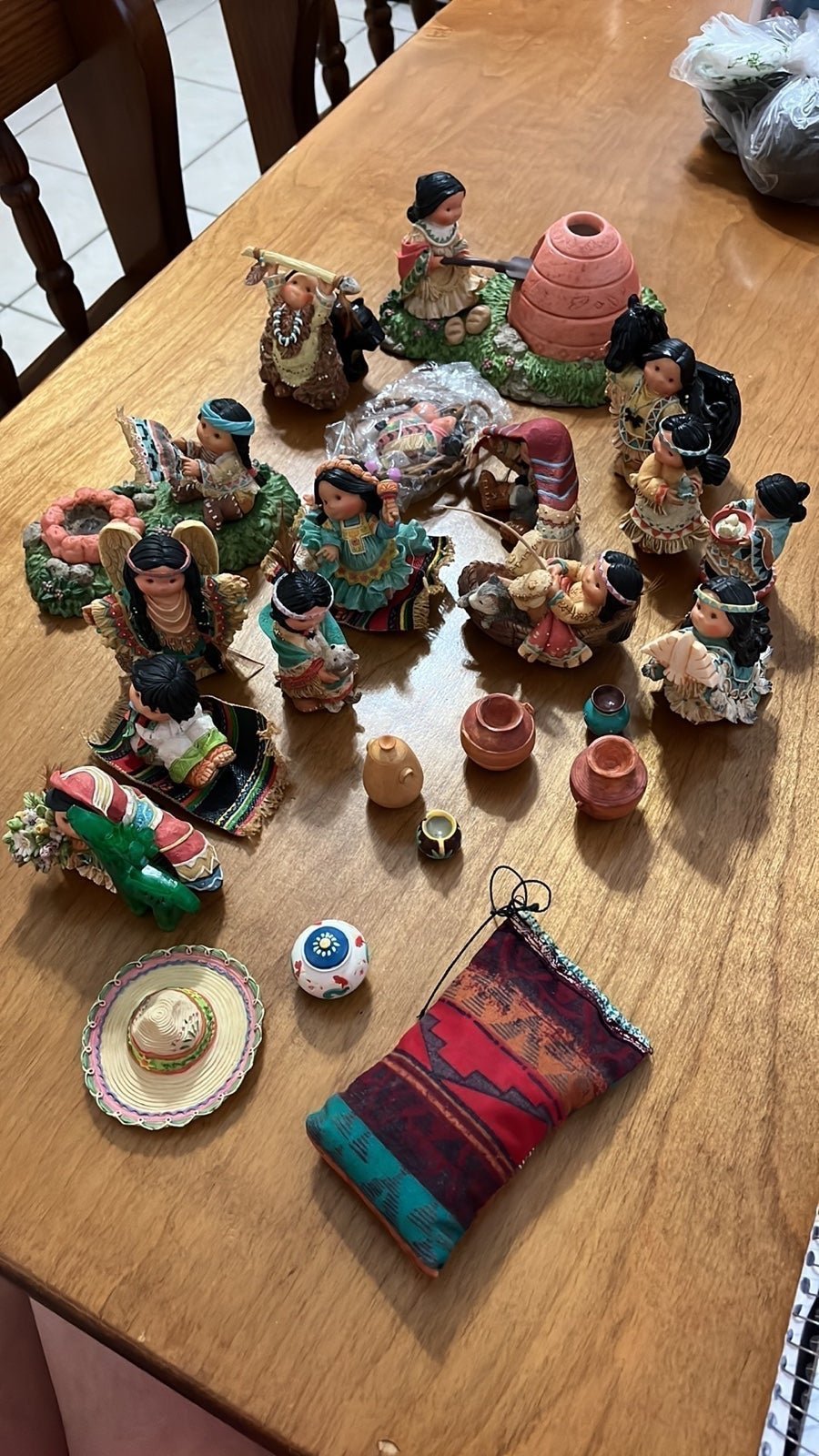 Enesco Friends of a Feather Collection