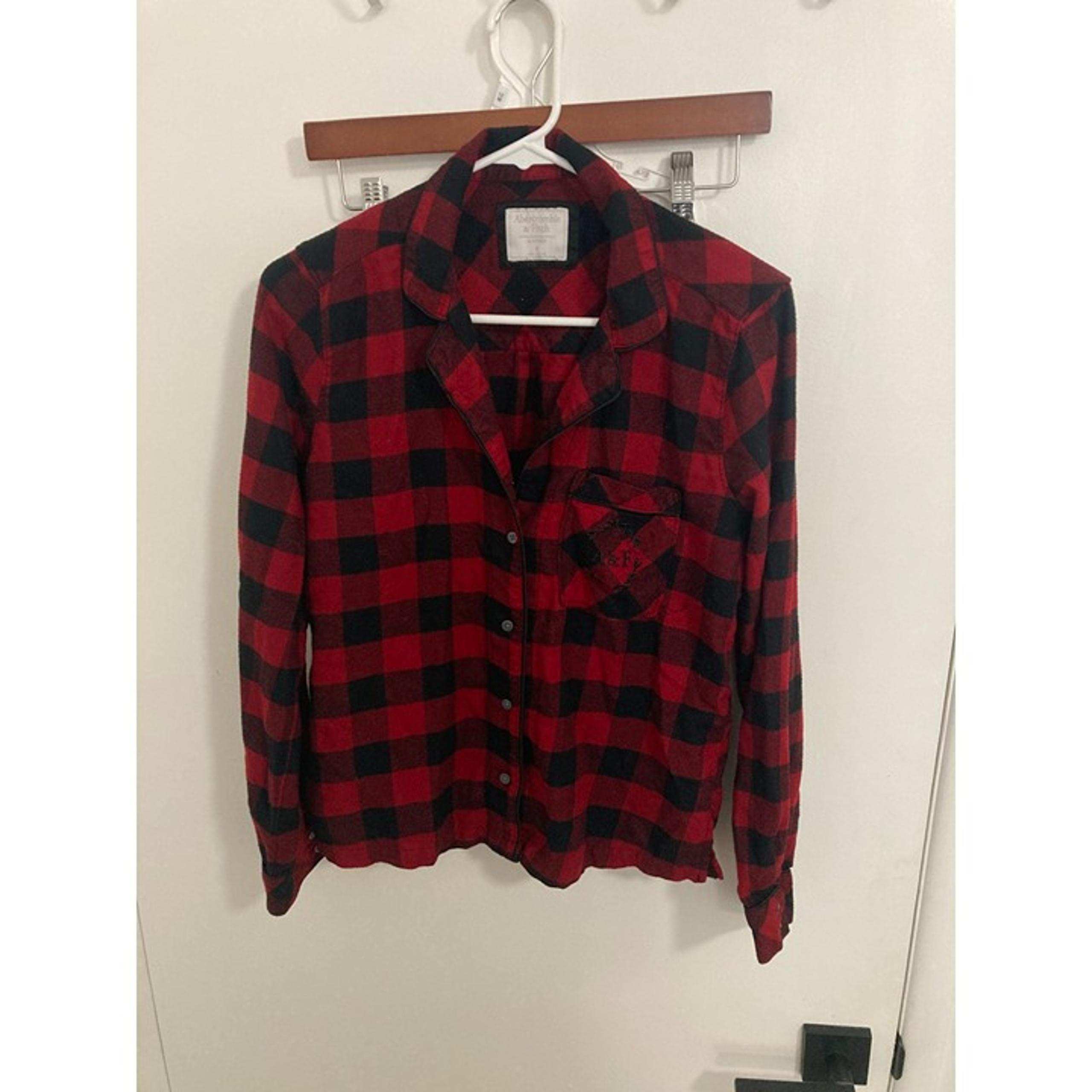 Abercrombie & Fitch Women's Plaid Pajama Top, Red/Black, Small