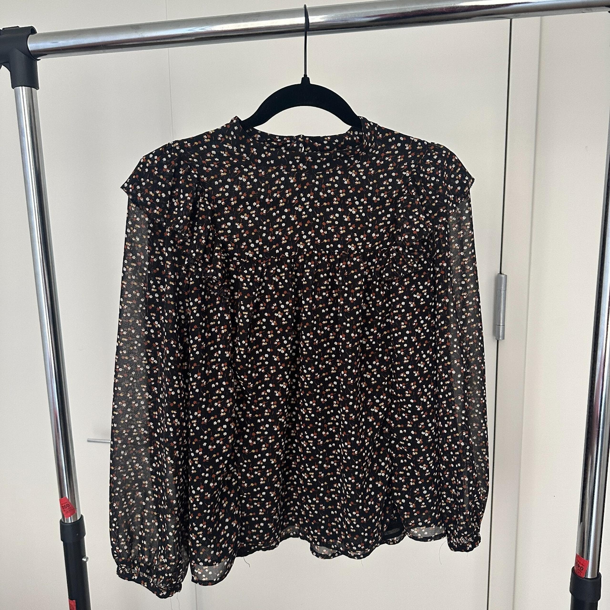 Madewell Chiffon Blouse black floral business chic size M