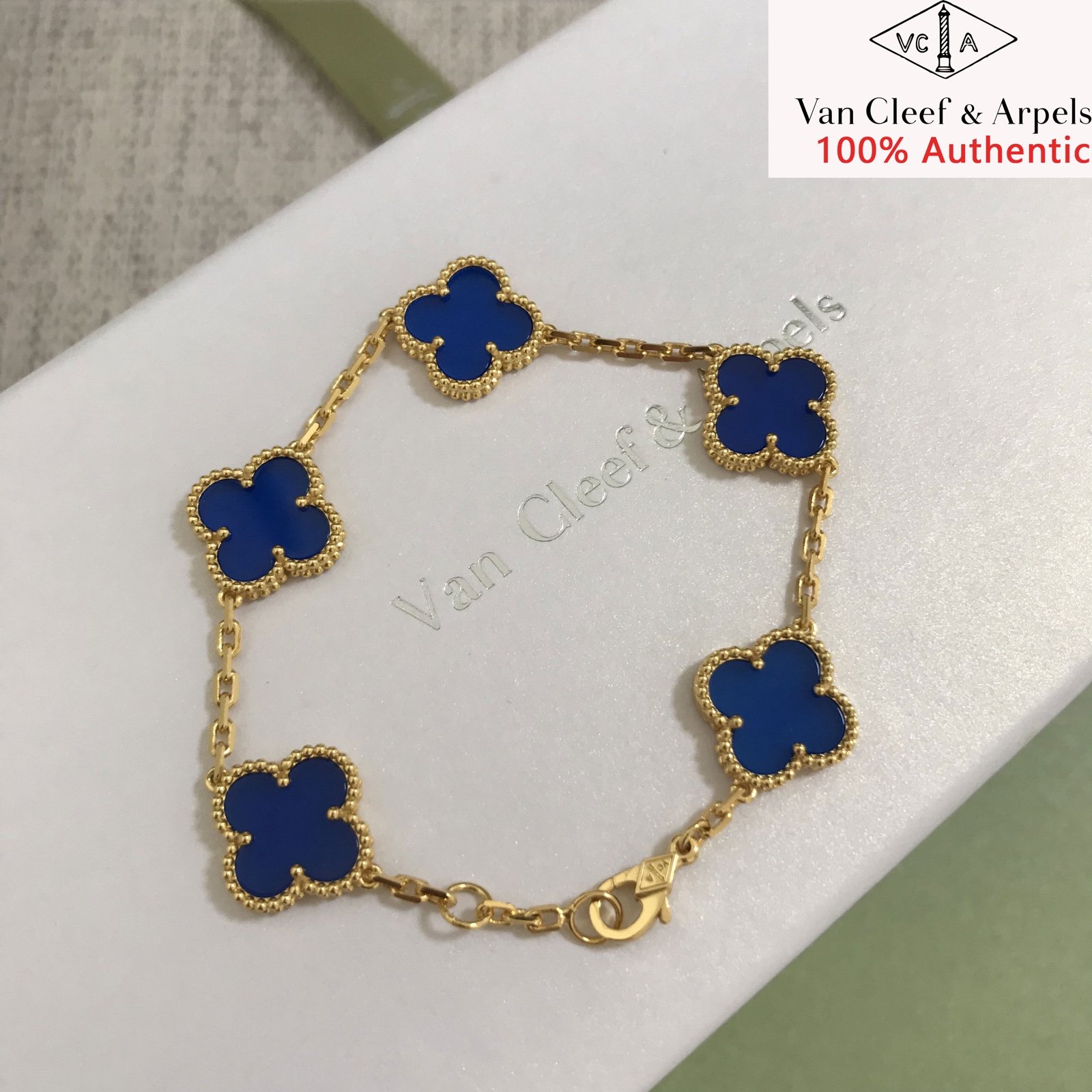 Auth 18K Yellow Gold Blue Agate 5 Motif Bracelet