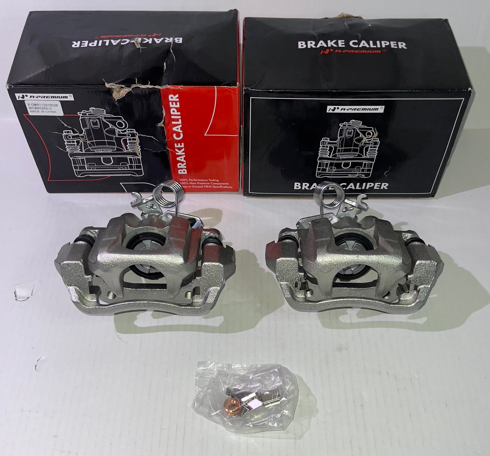 BCB85264-C Rear Brake Caliper Set a premium