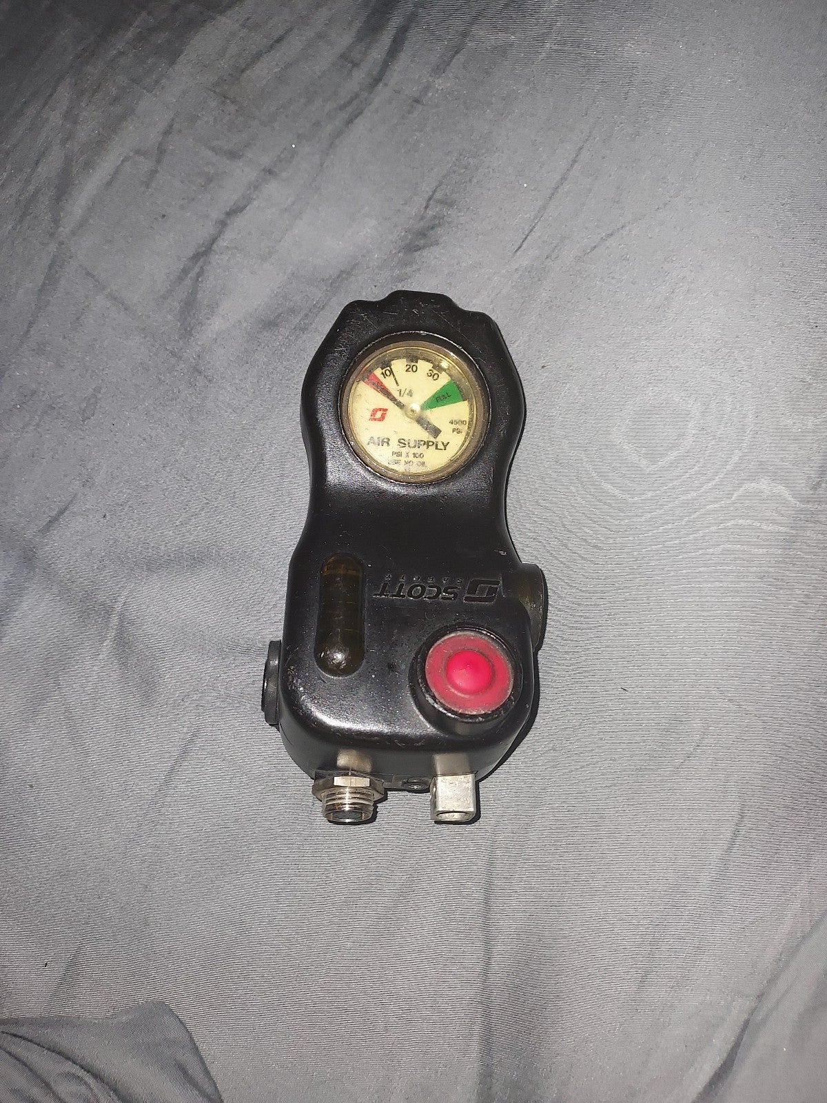 Scott safety diving equipped, 4500 psi air supply, brand new it's 500 or more