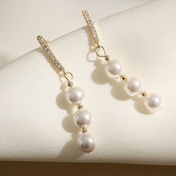 NEW 18K Gold Diamond Pearl Drop Earrings