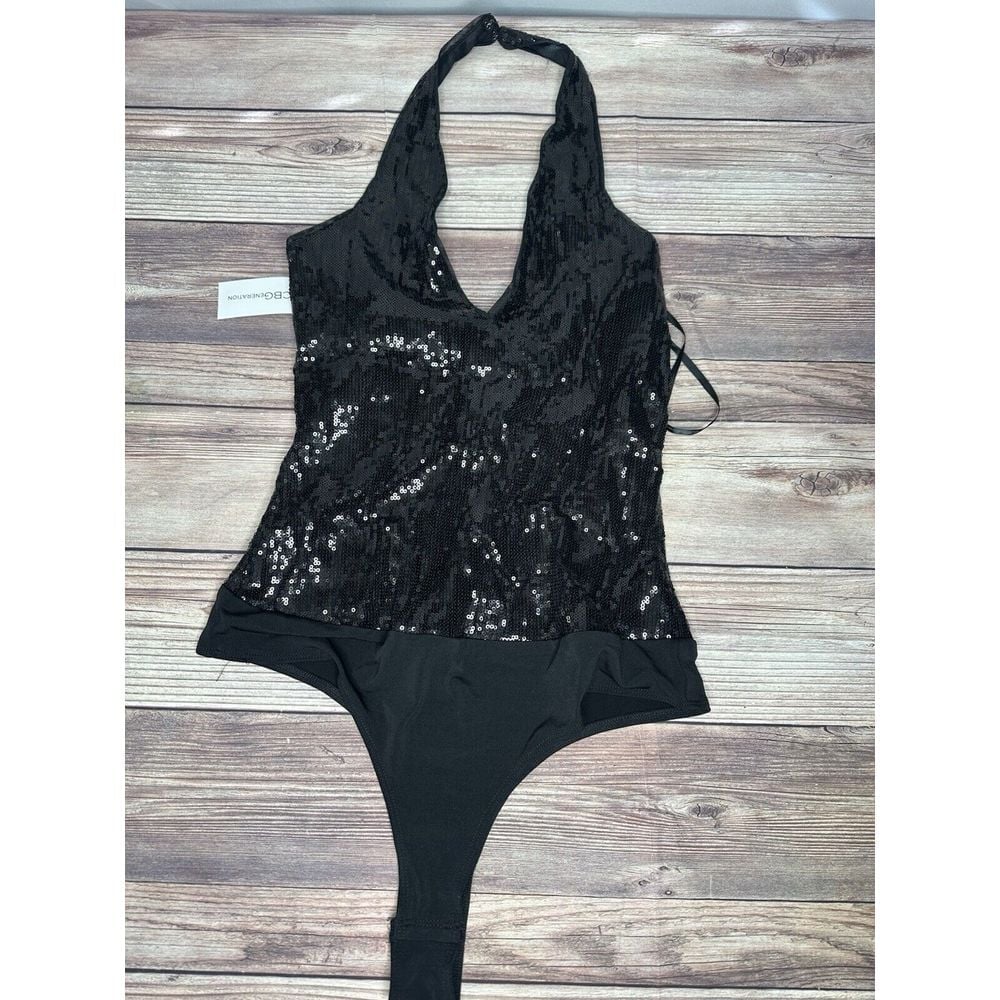 NWT BCBG V-NECK HALTER SEQUIN BODYSUIT SZ M