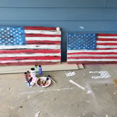 Flag pallet art