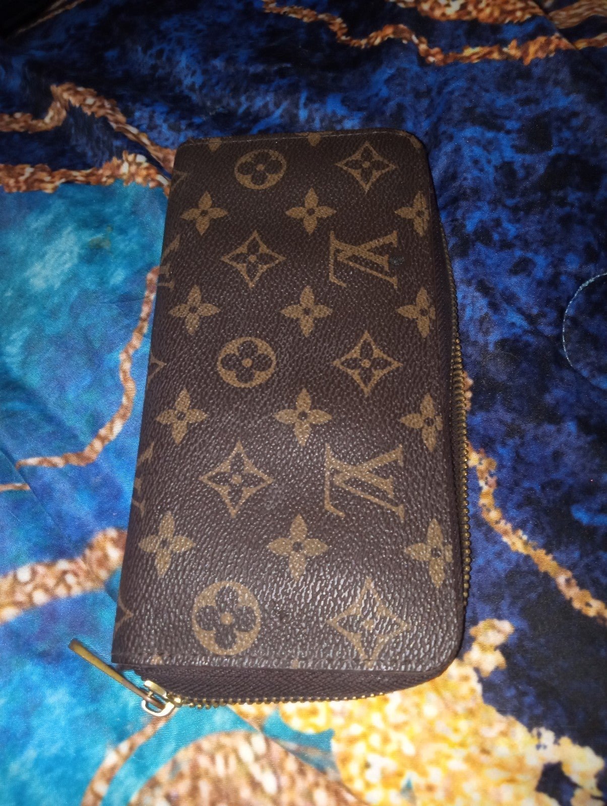Louis Vuitton Zippy Wallet
