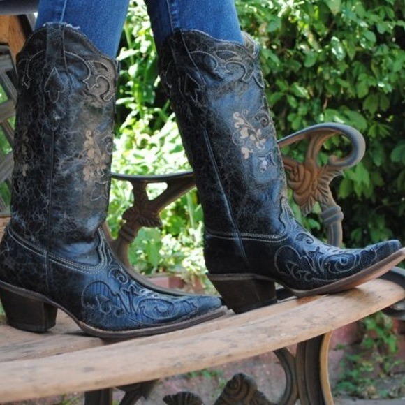 Corral black top lizard inlay boots