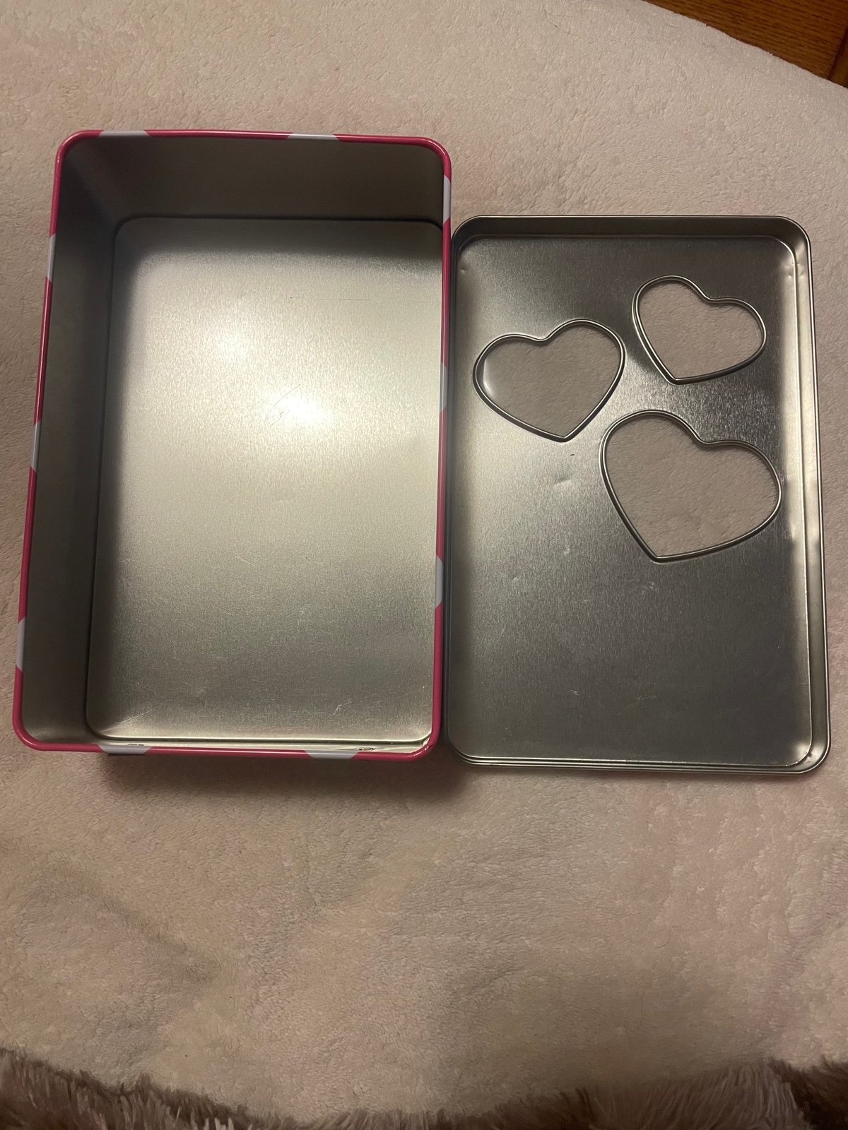 ビクトリアシークレットPINKミステリーボックス Victoria's Secret PINK Collectible Metal Box