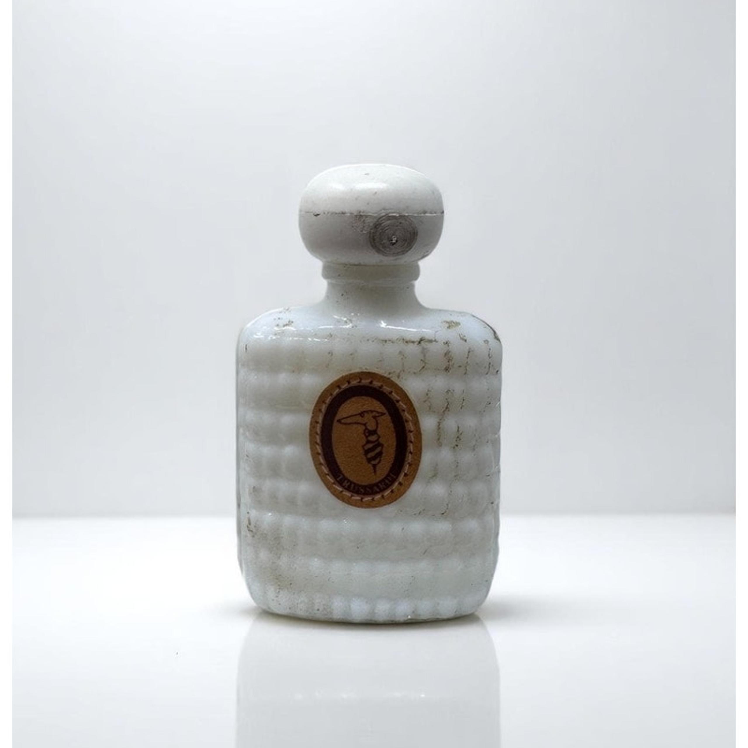Vtg Perfume READ Perfume Mini Trussardi by Trussardi EDT 5ml Fragrance White