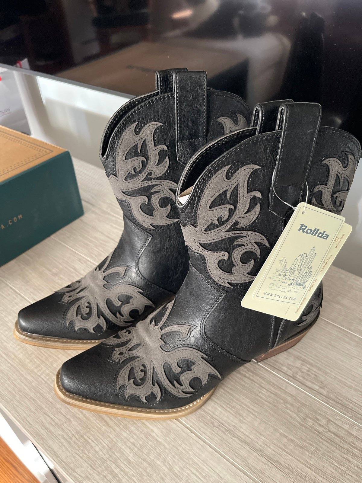 Cowboy Boots ladies 9.5 by Rollda