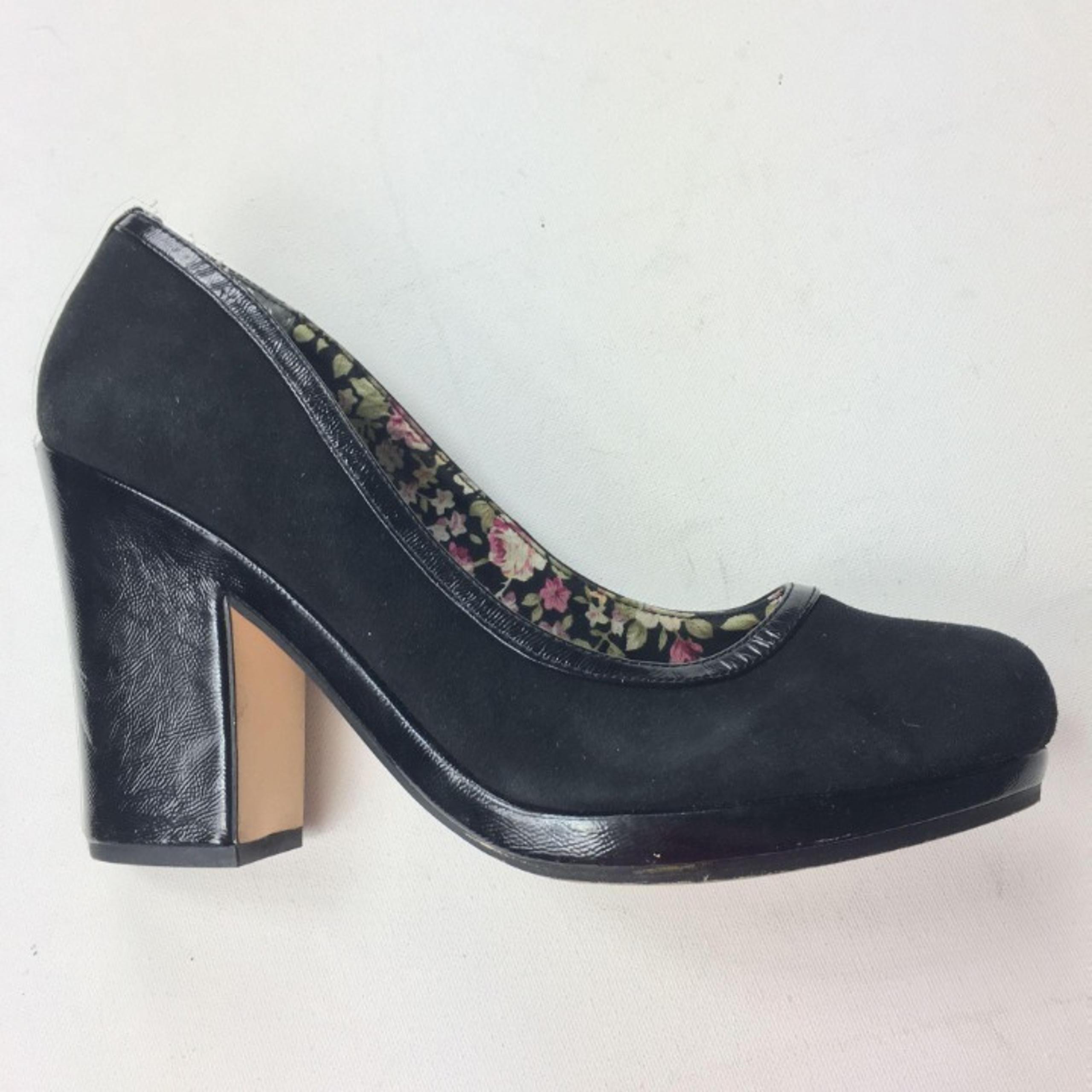 Seychelles Anthro Black Leather Pumps 10