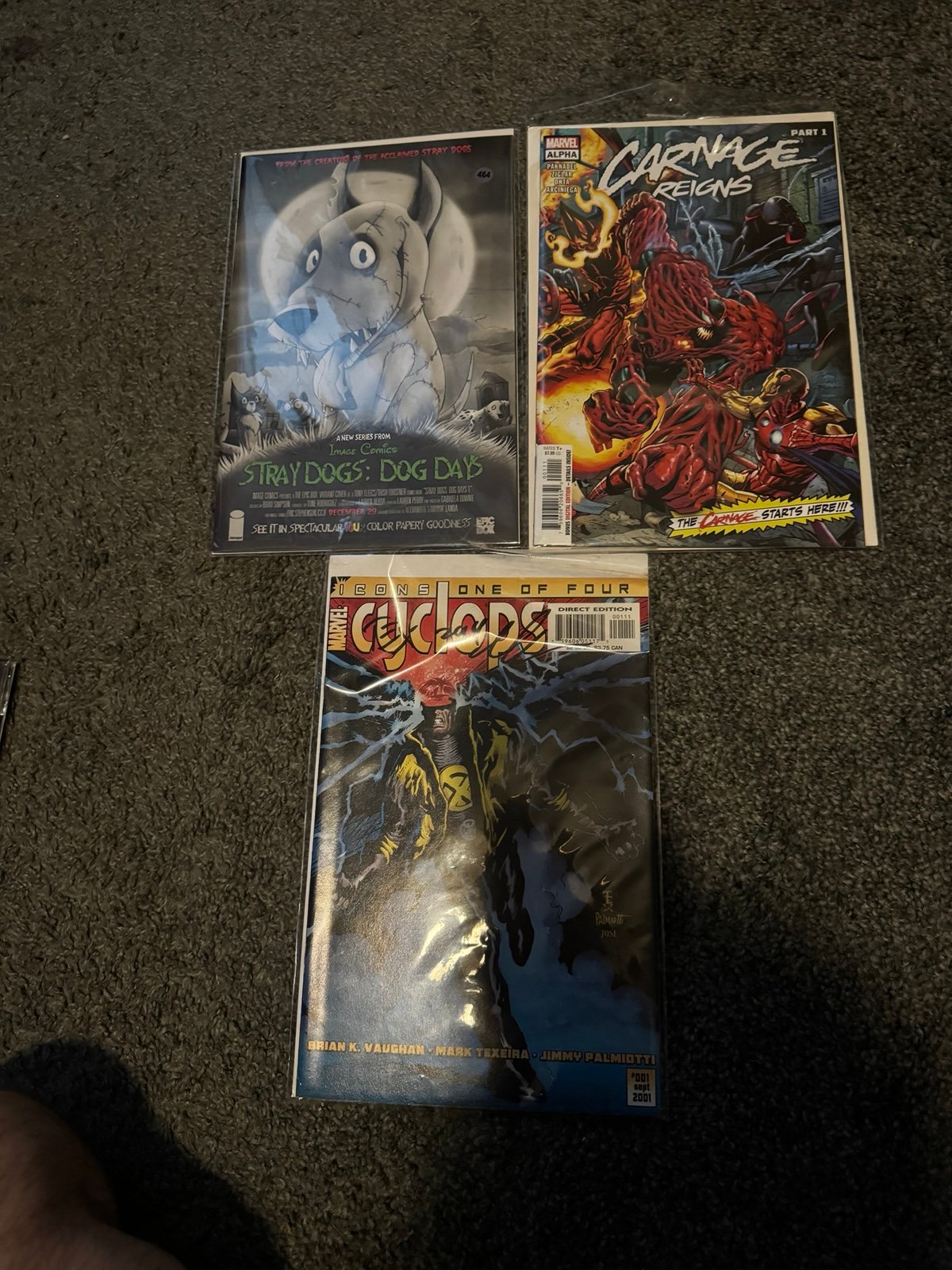 Comic bundle One Autograph
