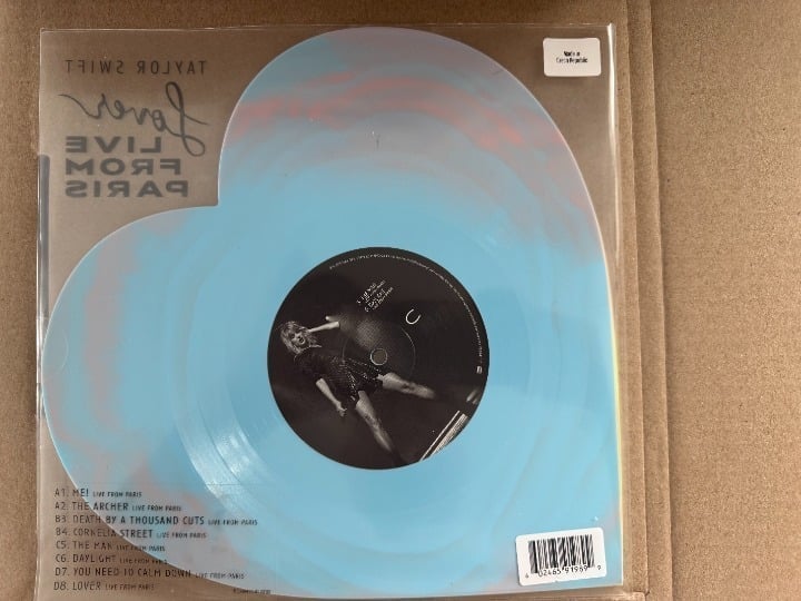 Taylor Swift - Lover (Live From Paris) Heart Shaped Vinyl
