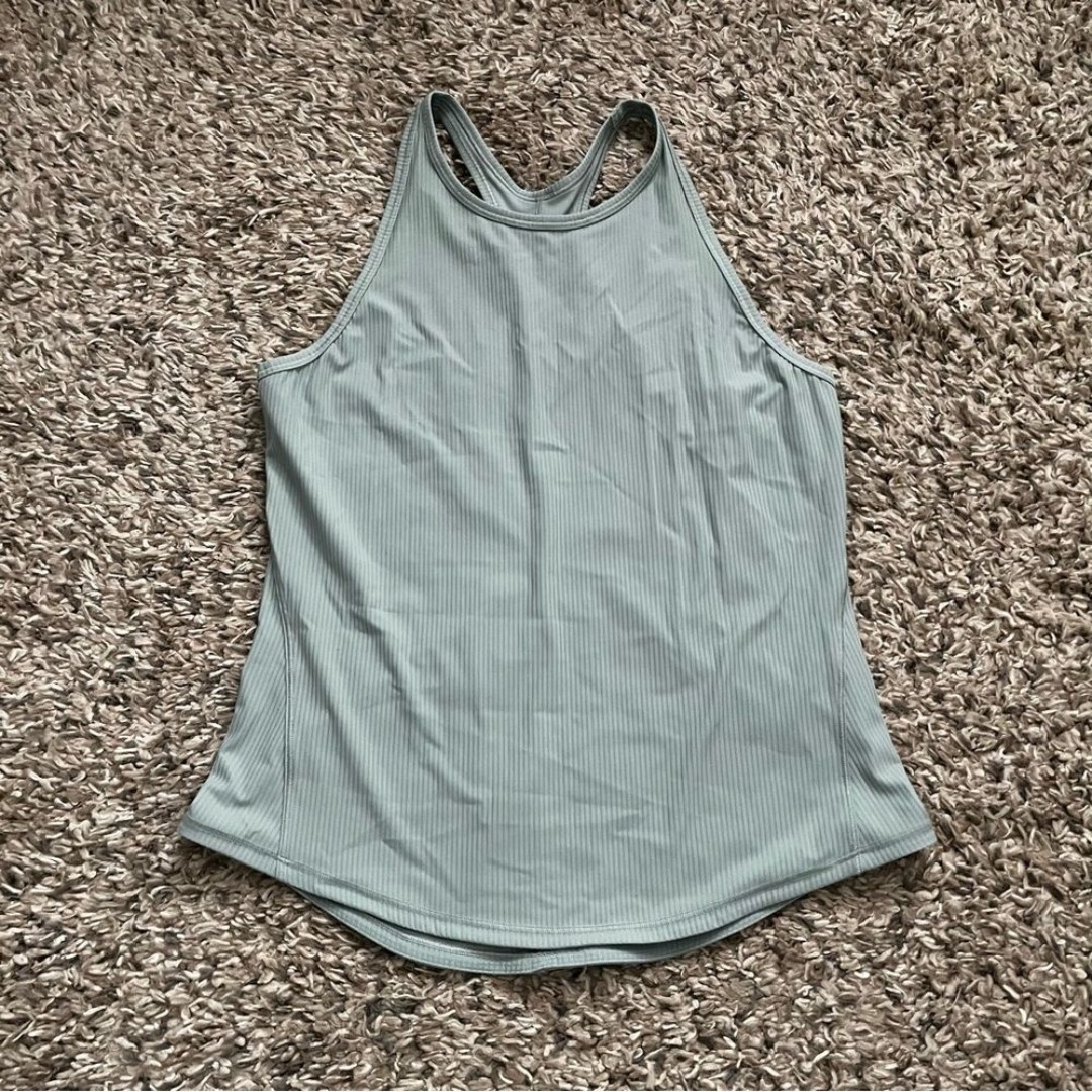 Lululemon base pace high neck tank size 8