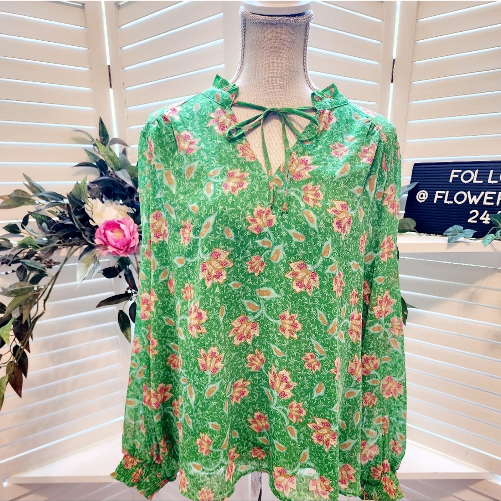 JOIE GREEN FLORAL FRONT TIE BLOUSE SIZE XL