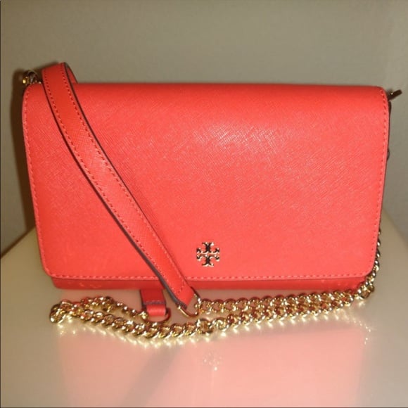 Tory Burch wallet on chain