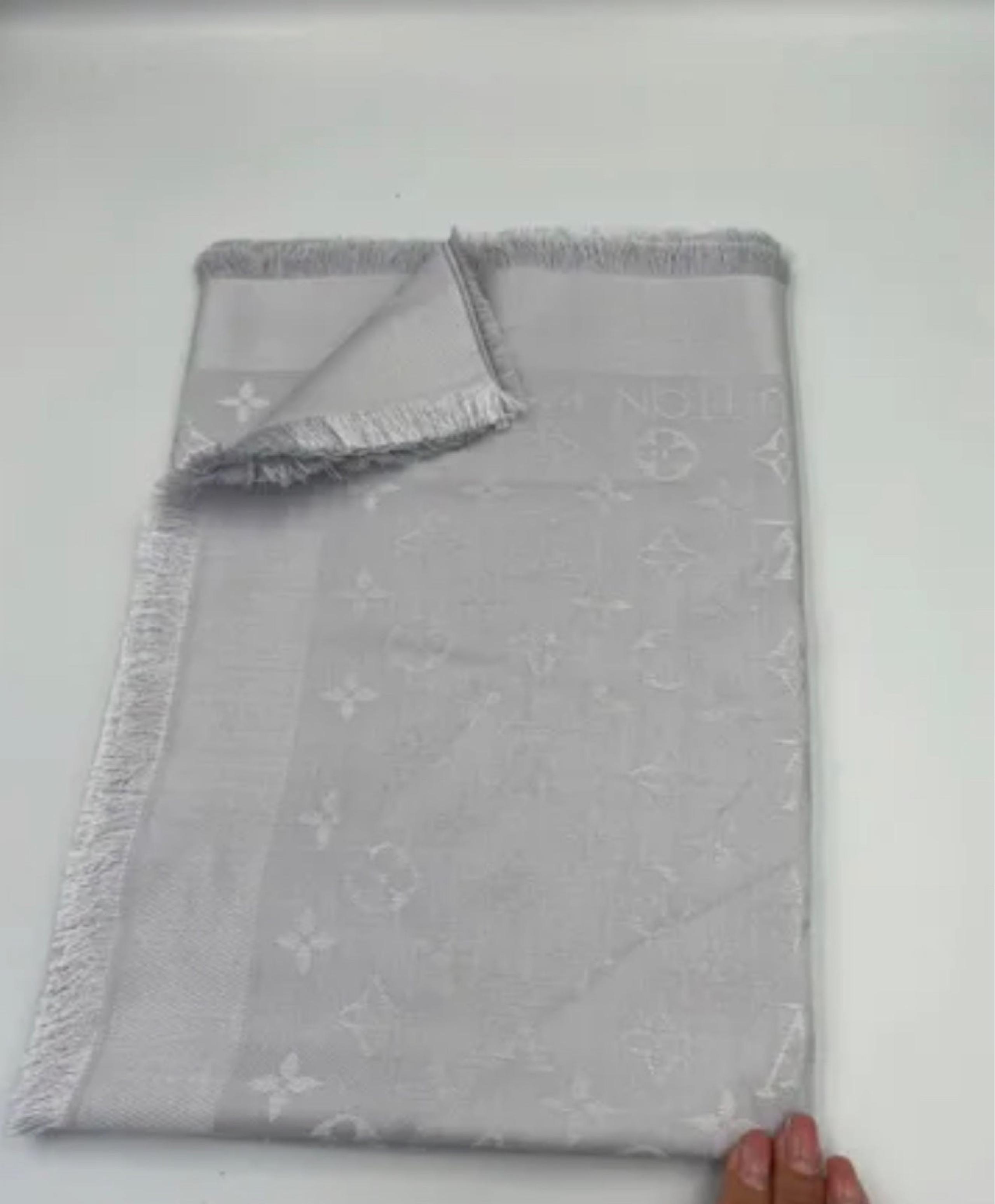 LV MONOGRAMED SHAWL