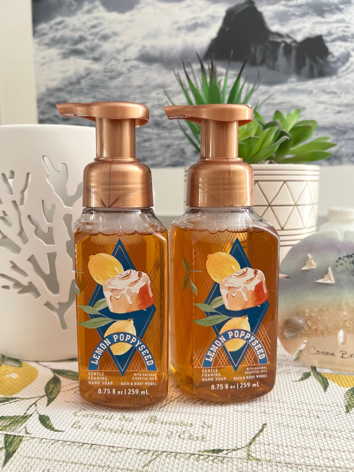 2x Bath & Body works LEMON POPPY SEED hand soaps