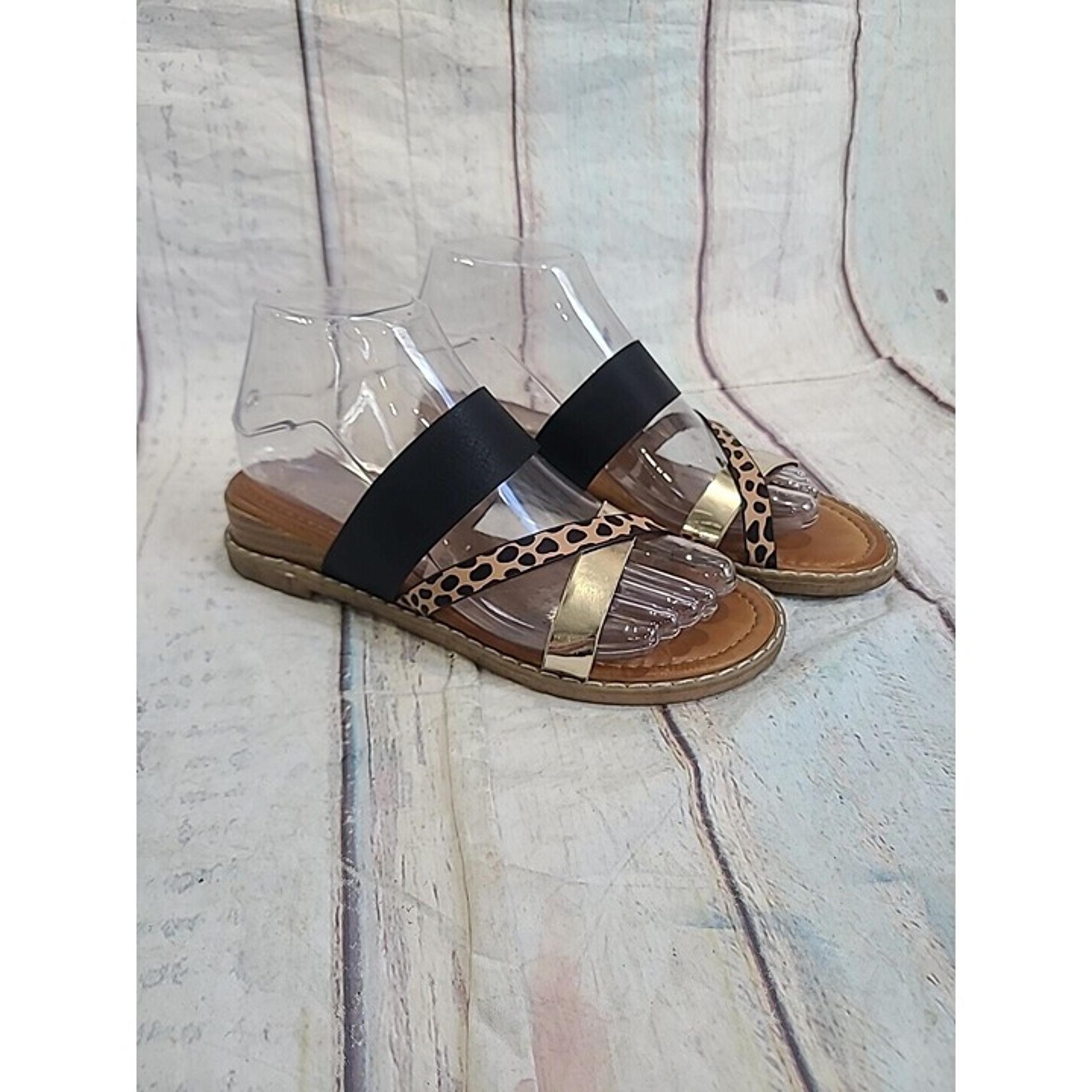 Restricted Womens Cheetah Black Gold Slip on Shoes Size 6.5
