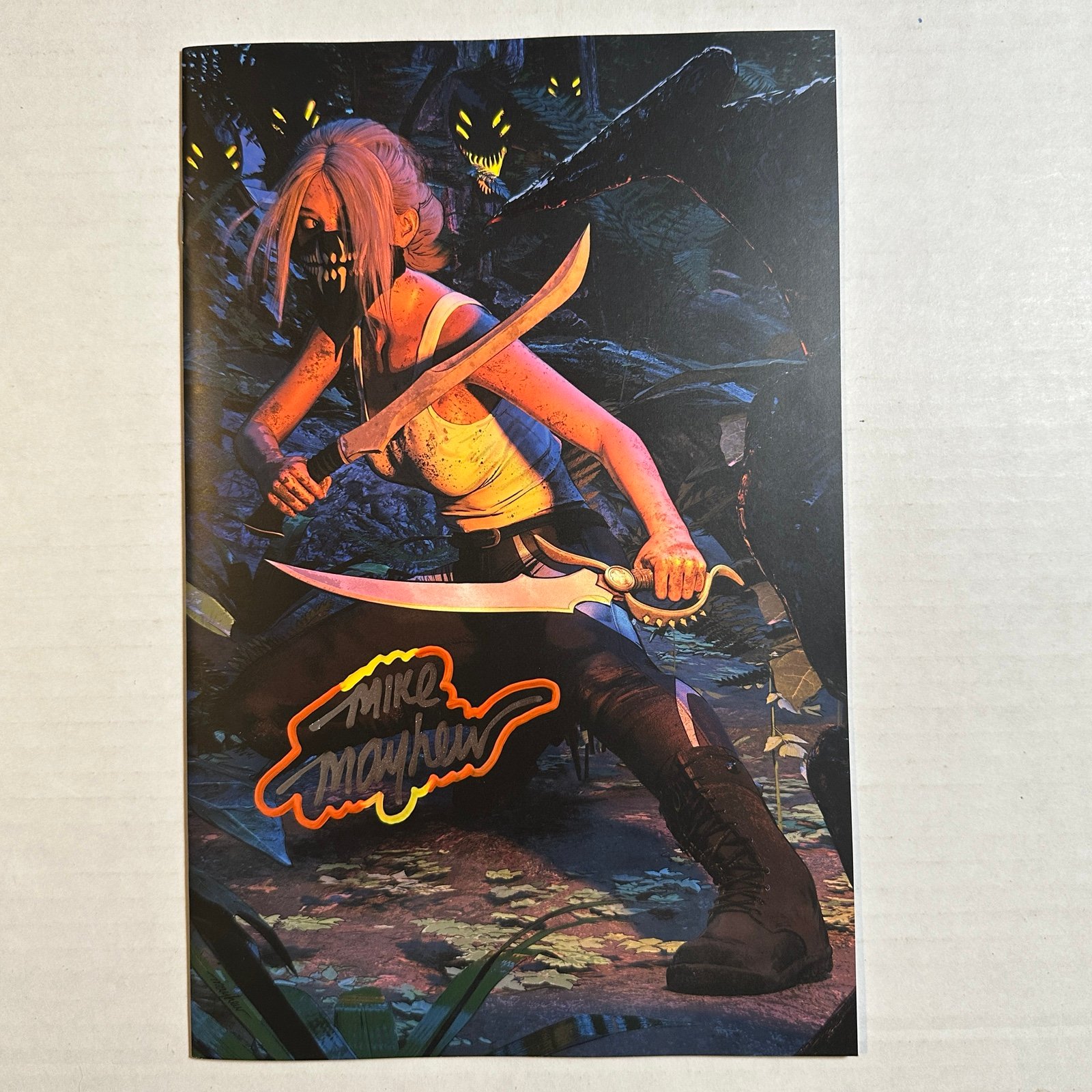 Something is Killing the Children #31 Mike Mayhew Duo Glow Chromium Virgin COA