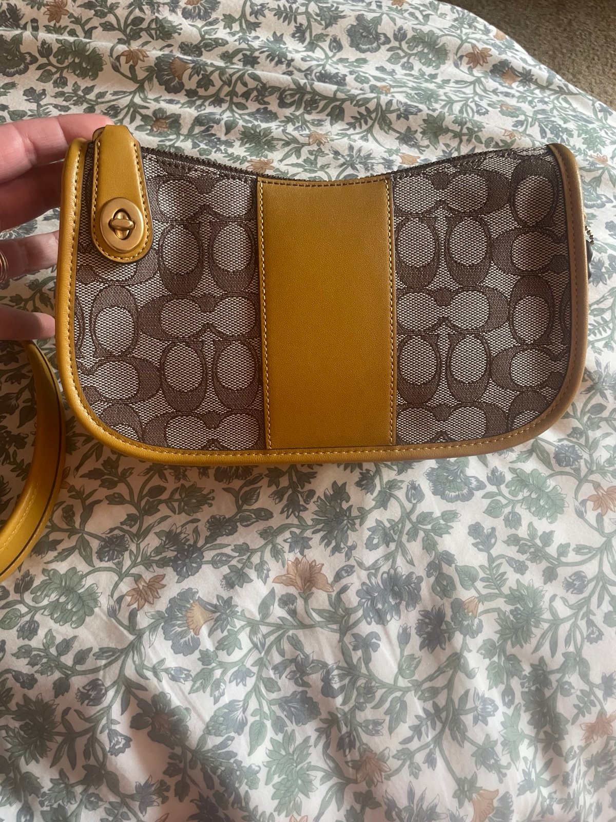 Coach Swinger Bag