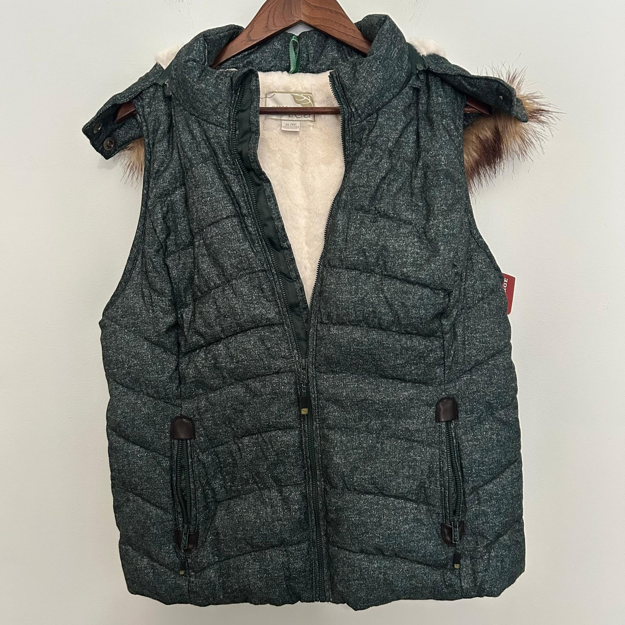 Green Tea fur lined women’s XL forest green zip up puffer vest with fur hood NWT