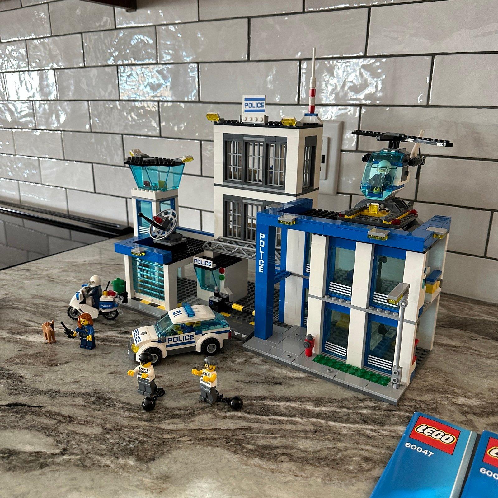 LEGO CITY: Police Station (60047)