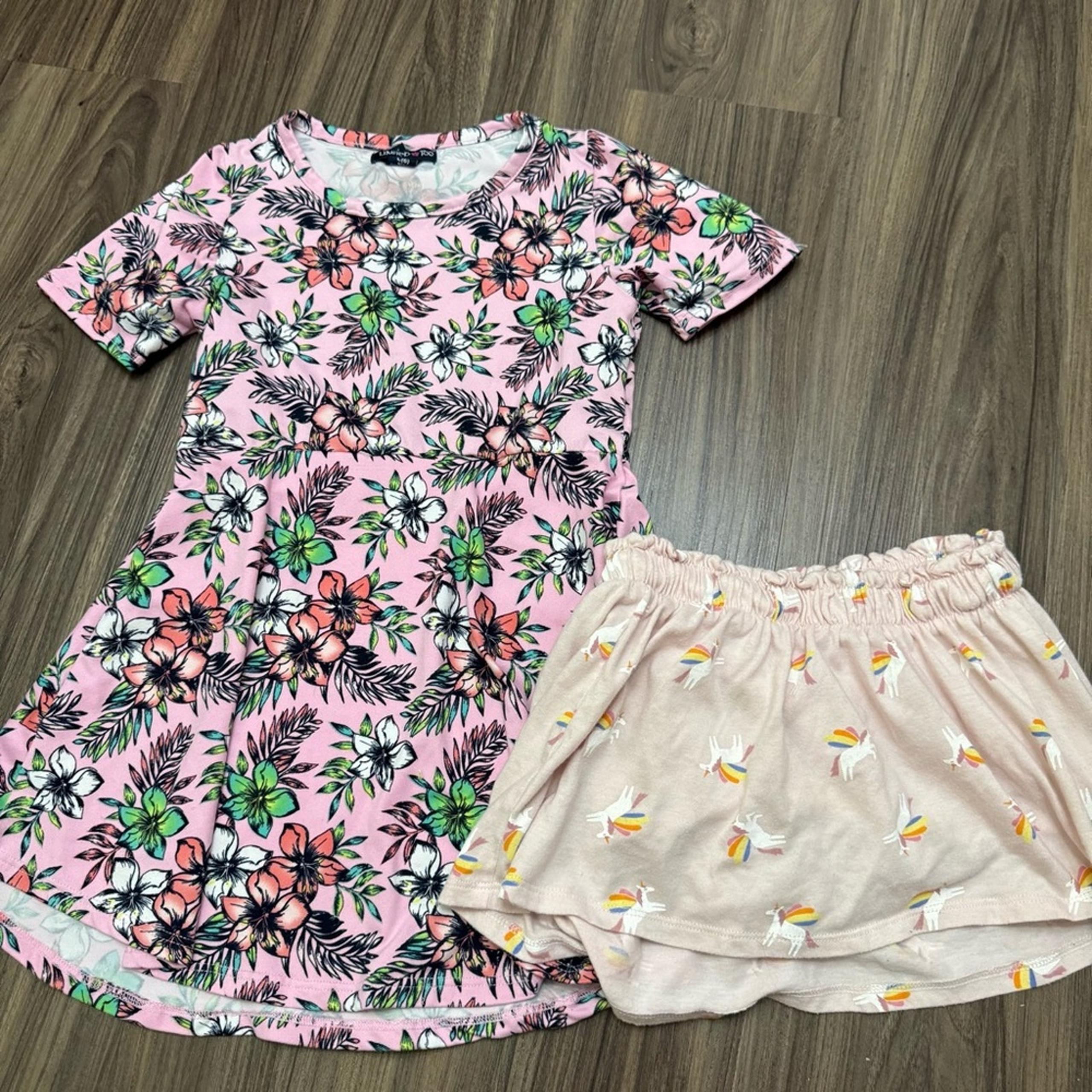 Girl sz 4-5 floral dress with skirt unicorn