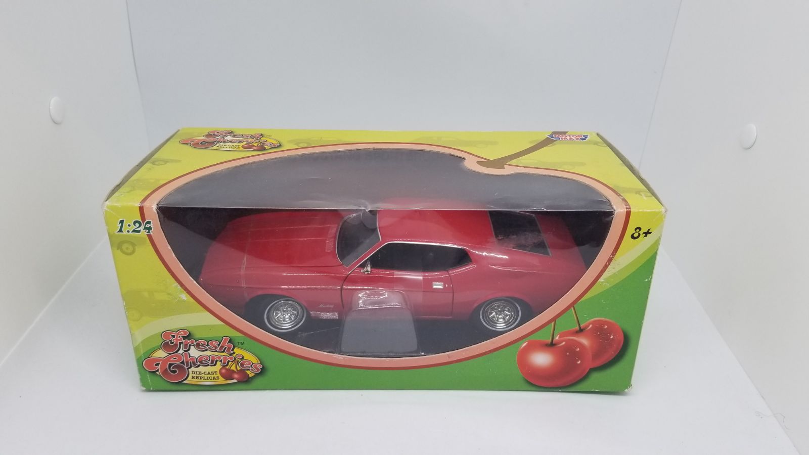 Motor Max Fresh Cherries 1:24 ‘71 Ford Mustang Sports-roof Diecast Red Used