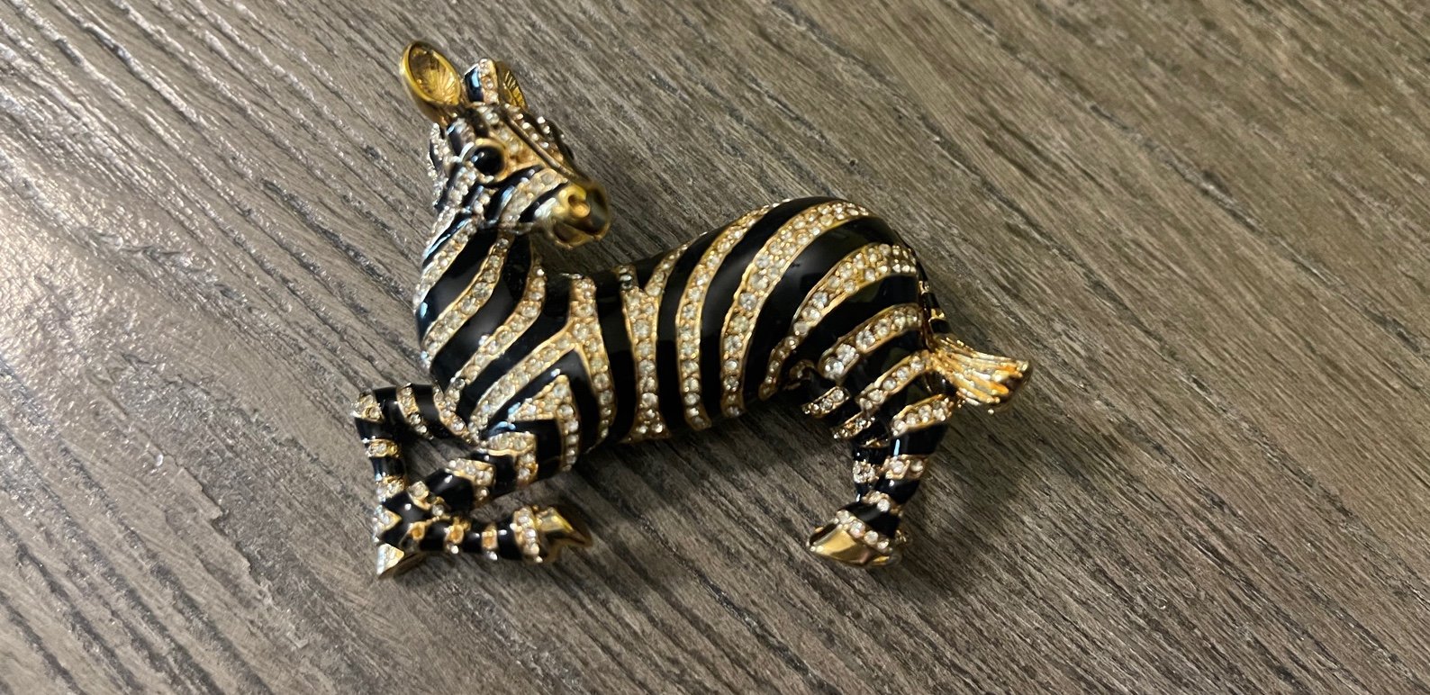 Vintage Ciner Brooch - In Mint Condition
