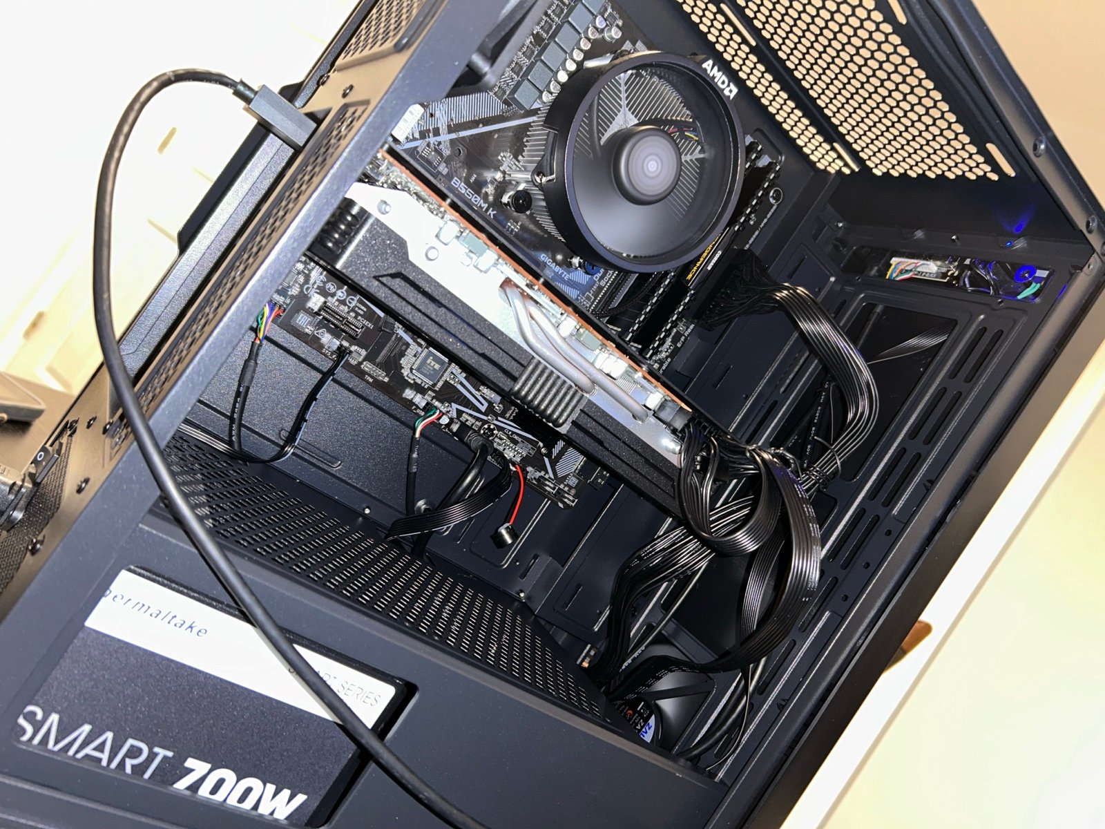Ryzen 7 5700 x RX 5700XT AAA Gaming PC