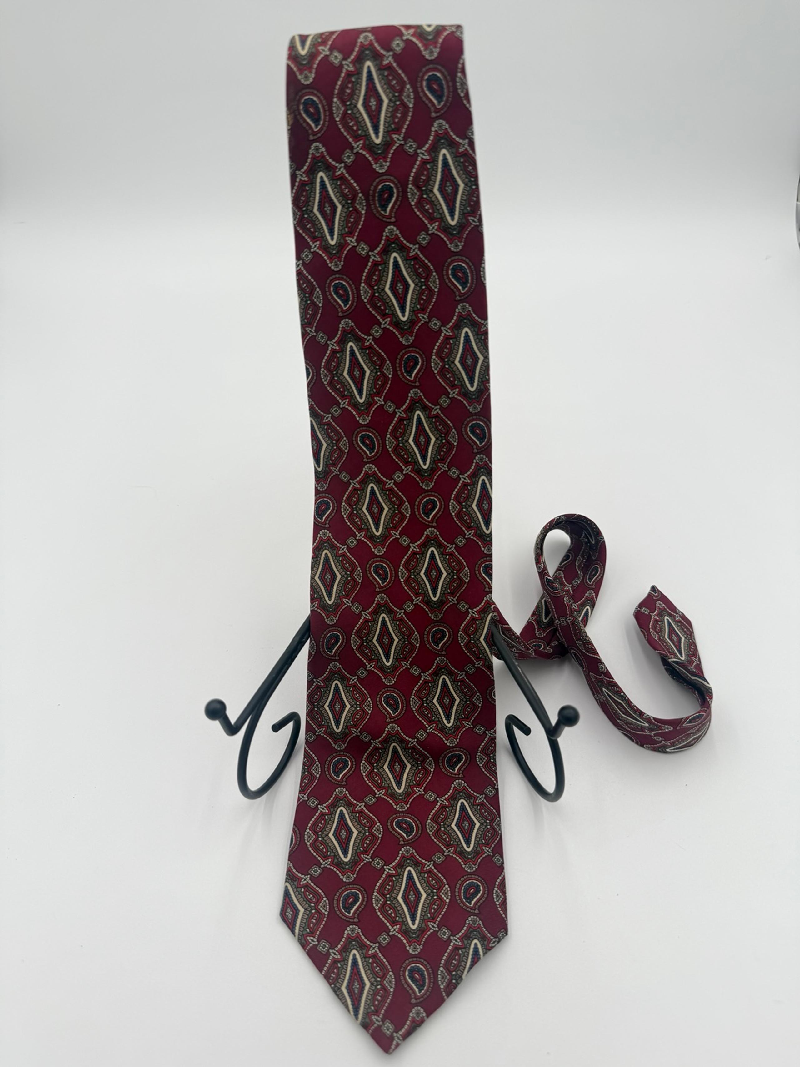 Vintage Christian Dior Monsieur Men’s Necktie Red Paisley Geo Pattern 57.5”