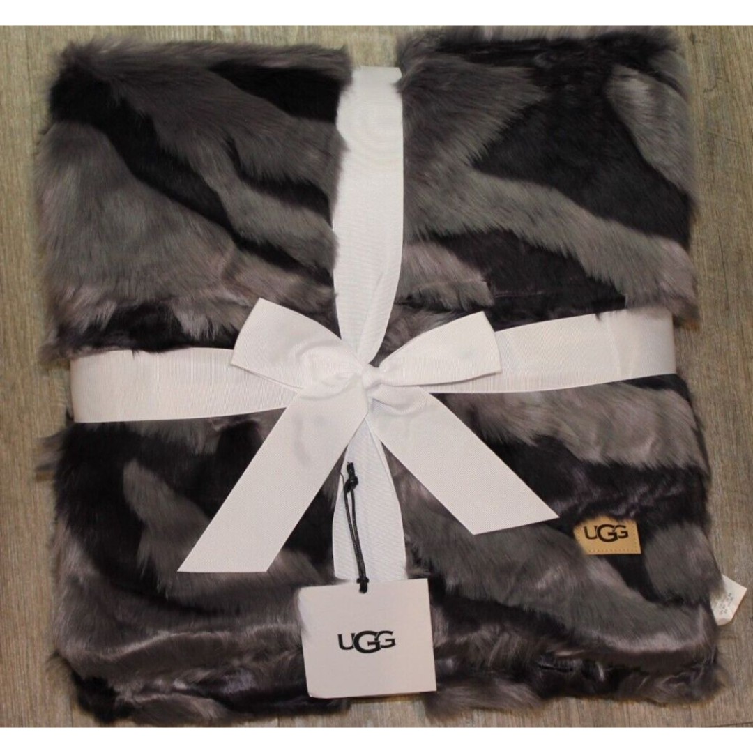 UGG Rosia Faux Fur Throw Blanket Gray Wavy 198 NEW!