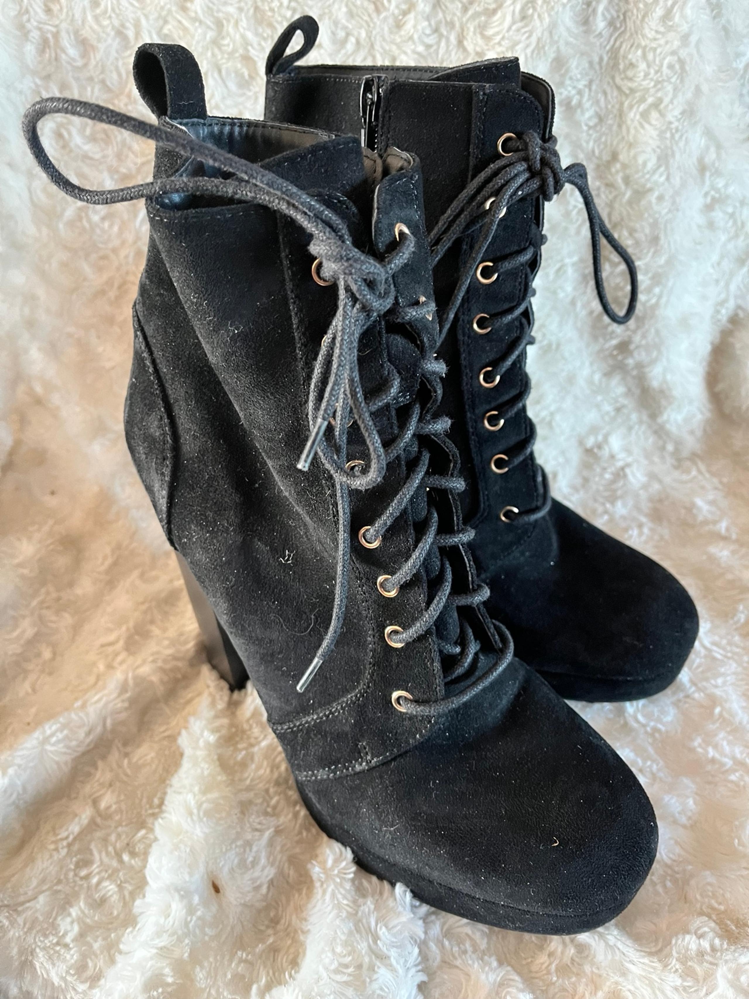Forever 21 black heel boots size 9