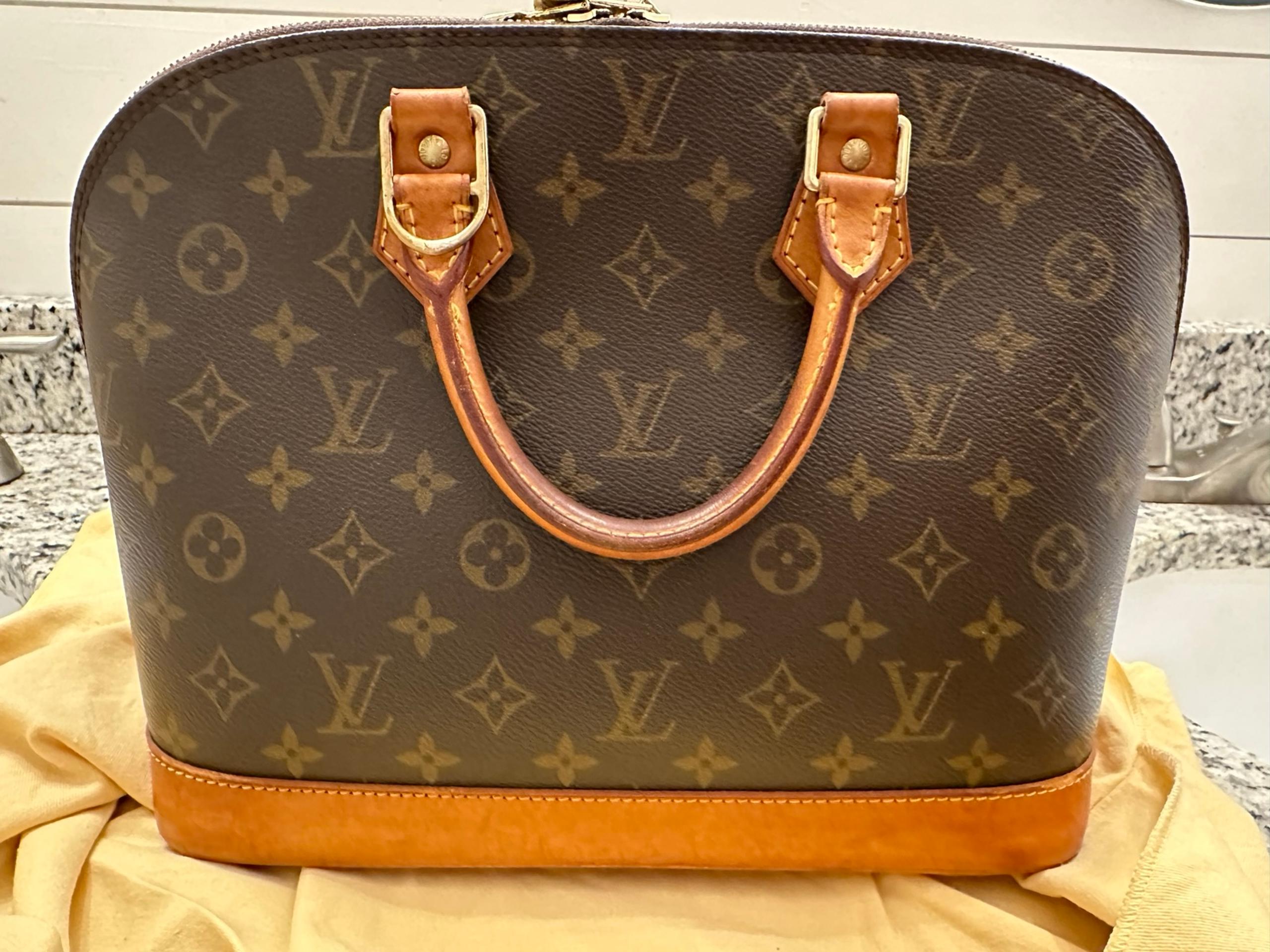 Louis Vuitton Alma
