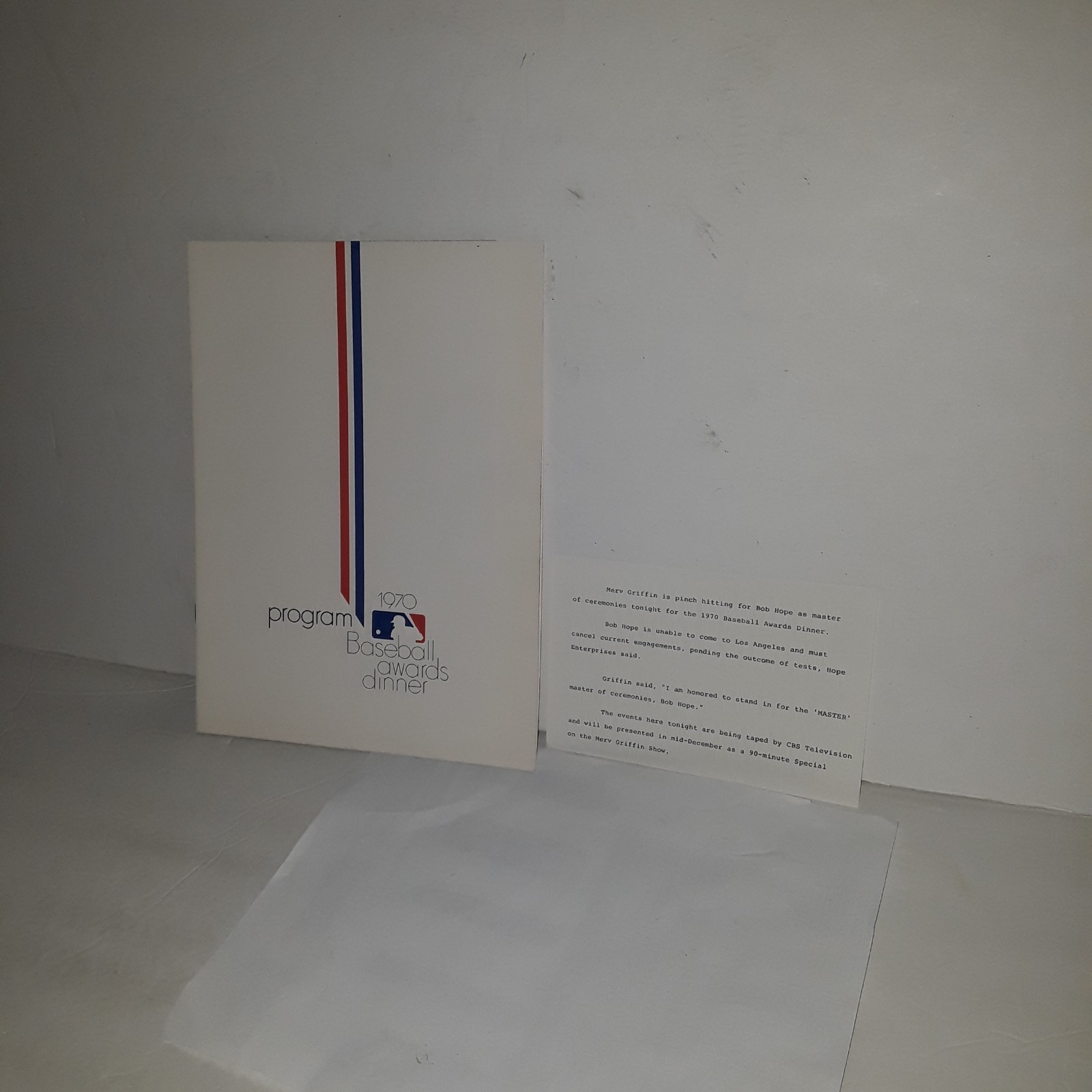 GENUINE 1970 MLB BASEBALL AWARDS DINNER PROGRAM M.C. MERV GRIFFIN FOR BOB HOPE