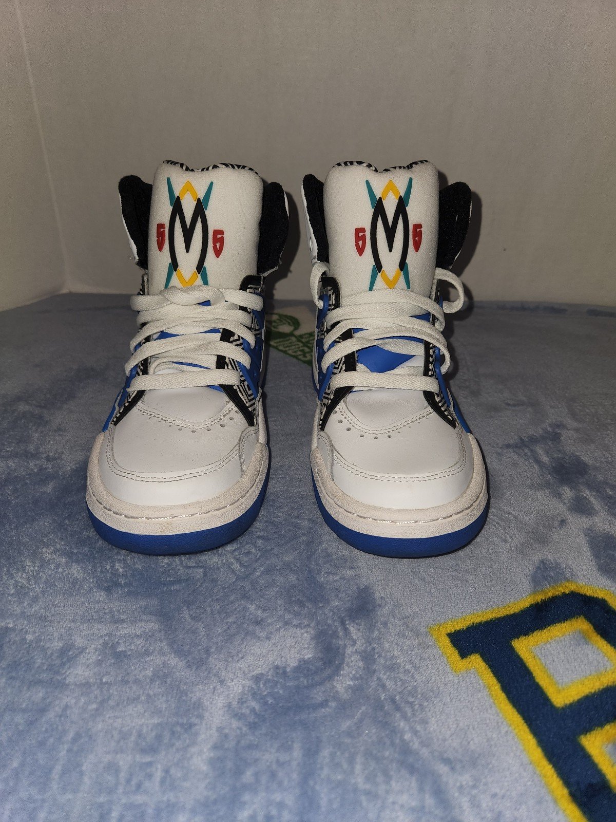 Adidas Mutumbo 55 Sz. 5Y