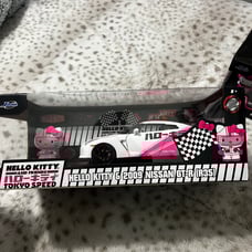 Hello Kitty 2002 Nissan GTR