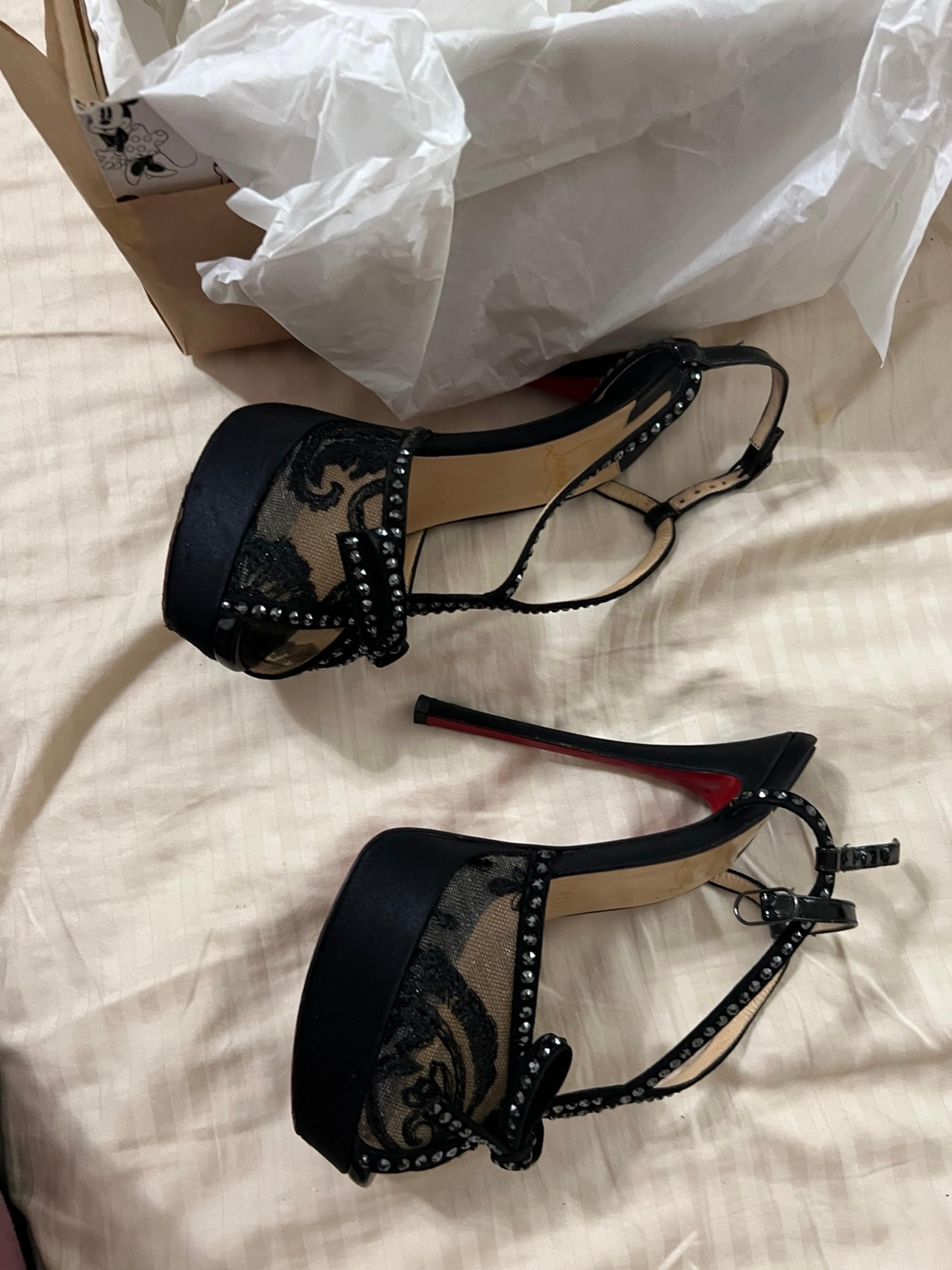 Christian Louboutin Black
High Heels
