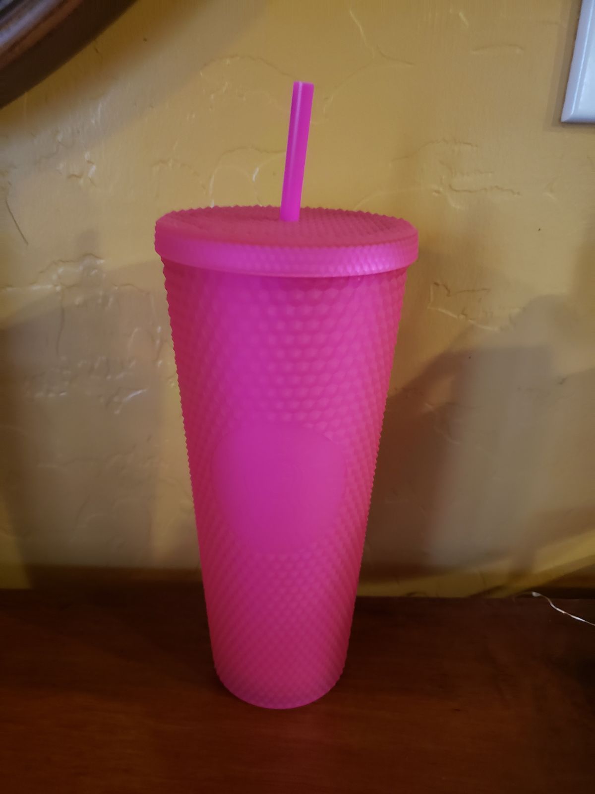 Statbucks Hot Pink Fall Studded Cup