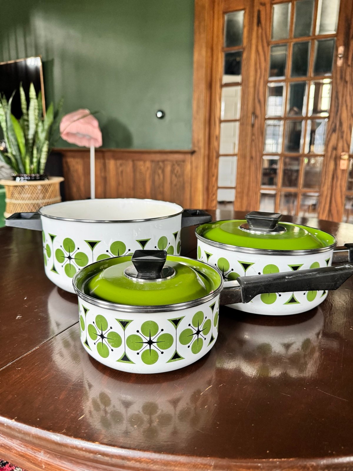 MCM Norwegian rare atomic green pots