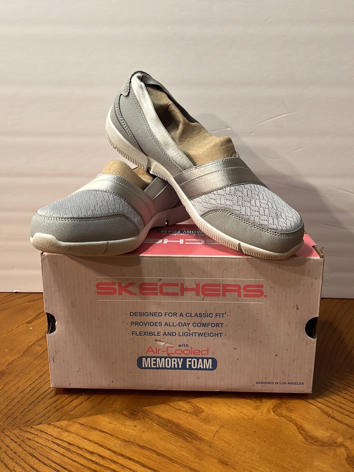 Sketchers Be-lux Daylight Machine Washable SilverSlip On Shoes Size 8 New in Box