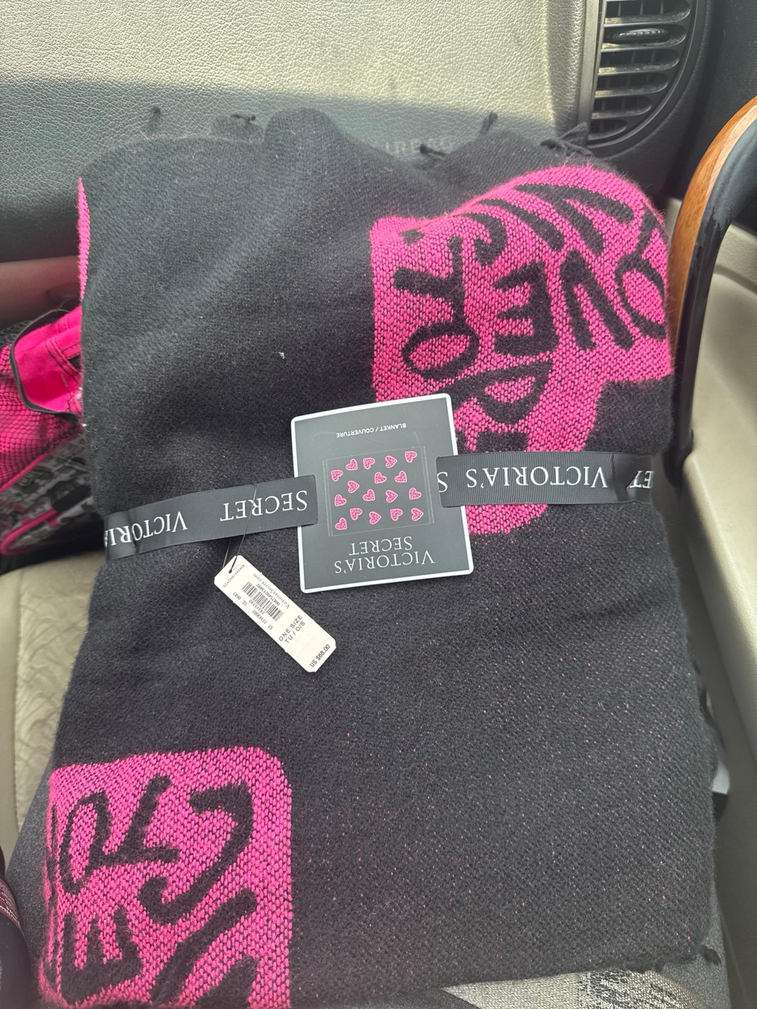 Victoria's Secret Throw Blanket NWT
