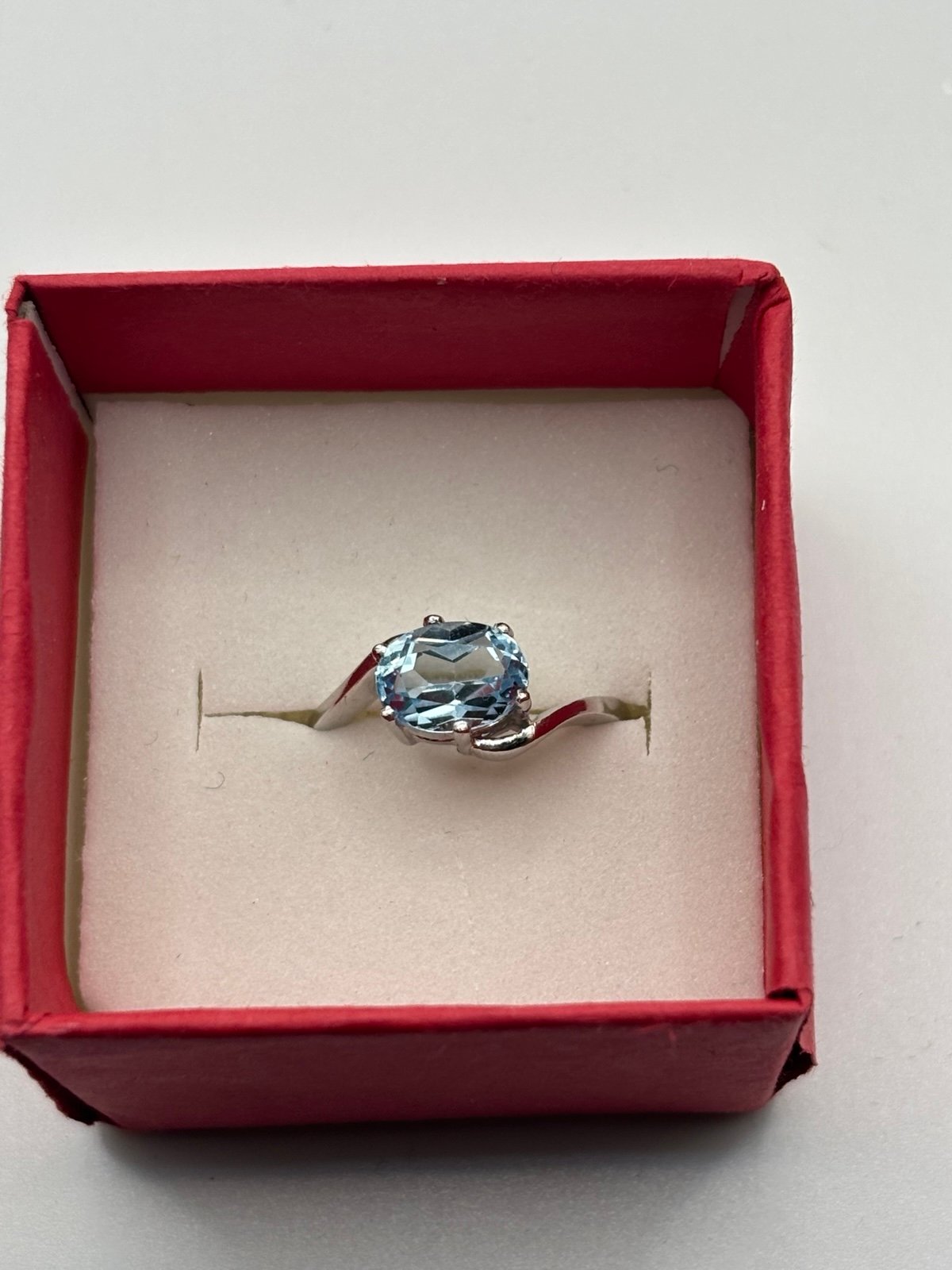 Blue aquamarine size 4 1/2