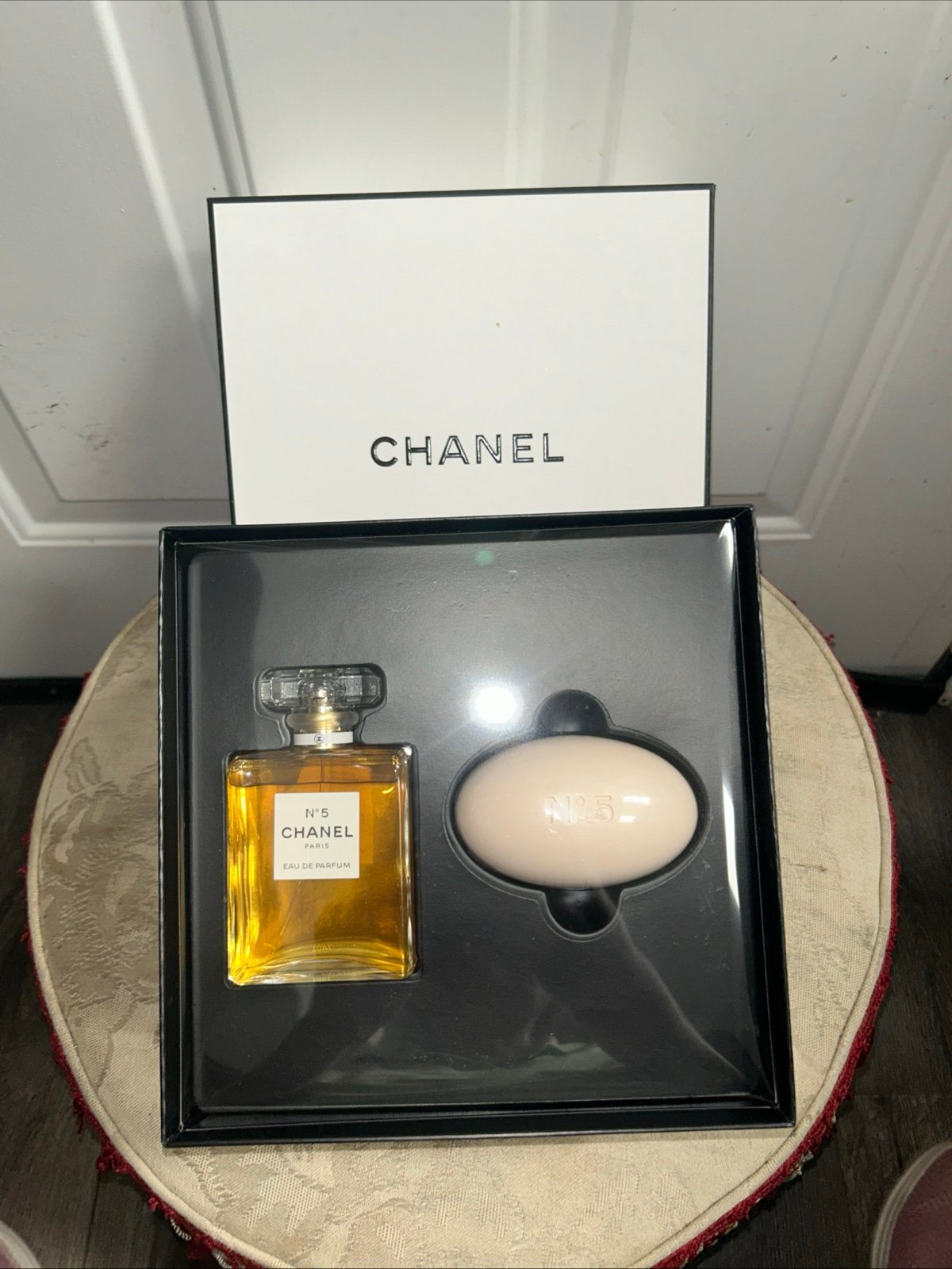 Chanel No 5 100ml plus Chanel No 5 soap in gift box
