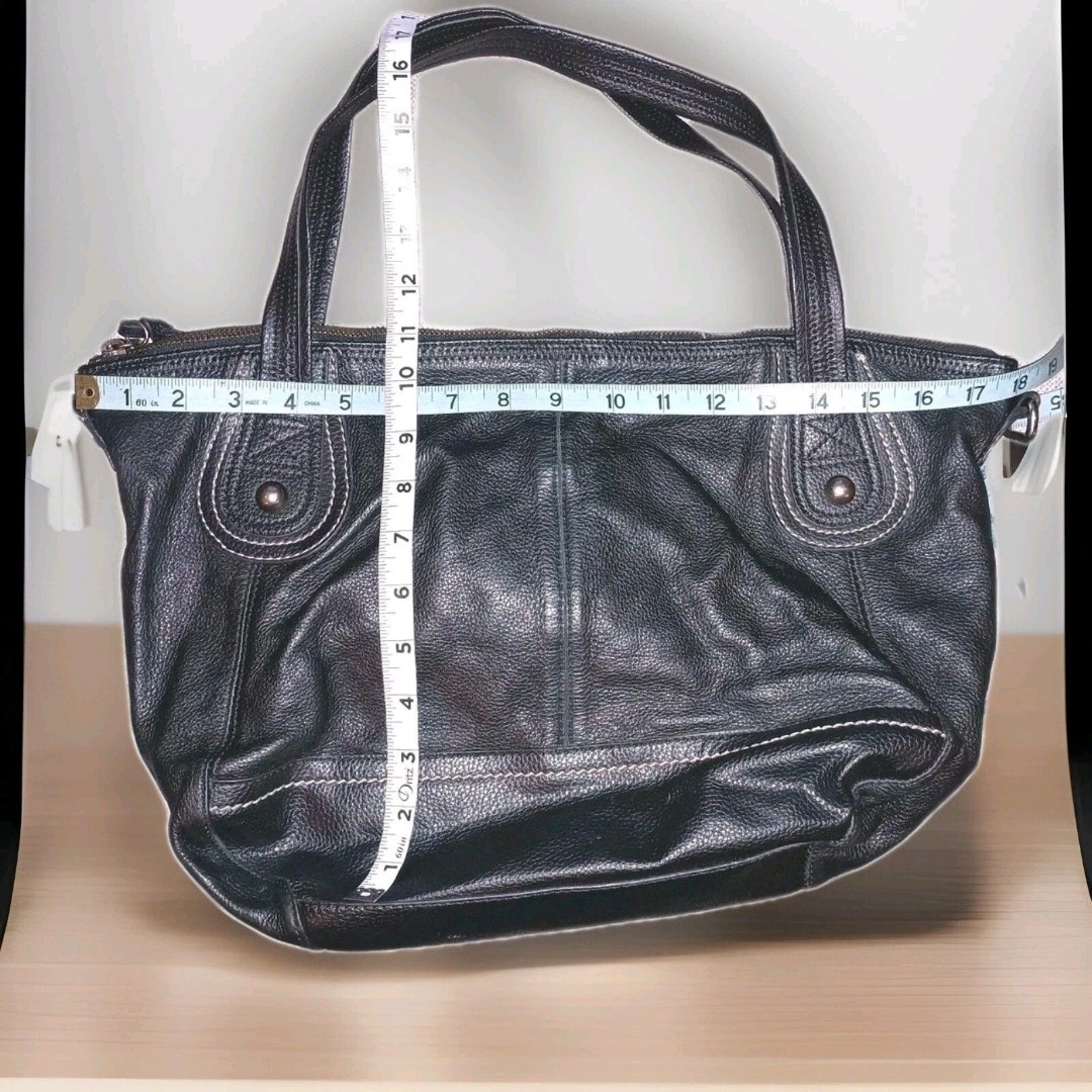 The SAK Black Genuine Leather Shoulder Handbag Hobo Bag Purse Pocketbook