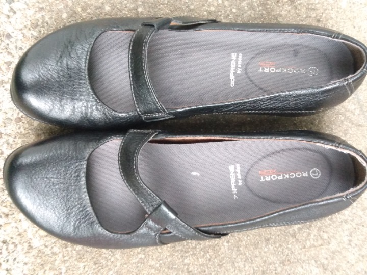 Rockport Black Leather slip on loafers Mary Jane Style shoes Size 9m