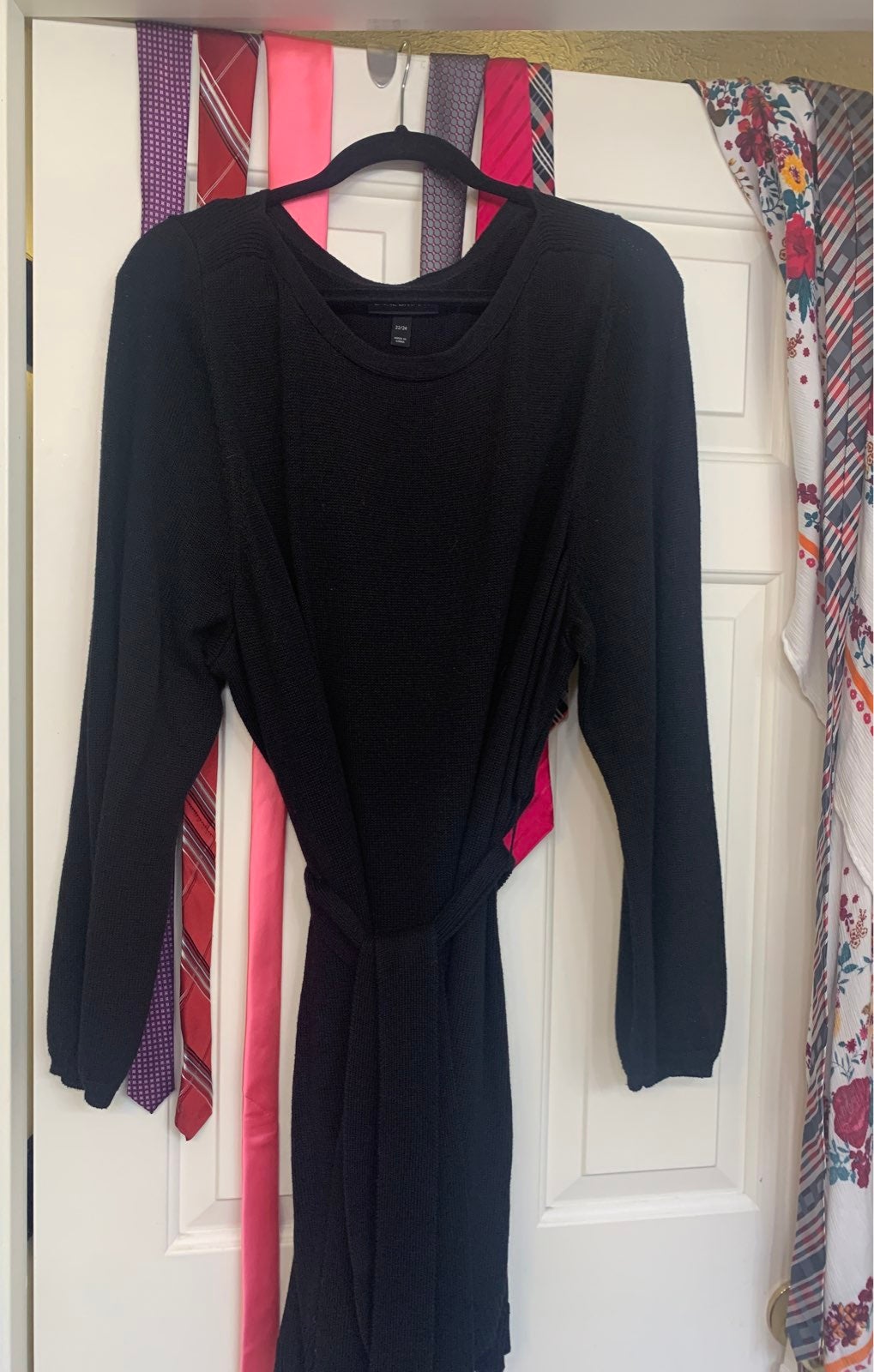 Sweater with belt