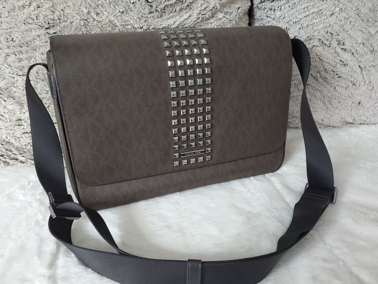 Michael kors jet set Messenger bag